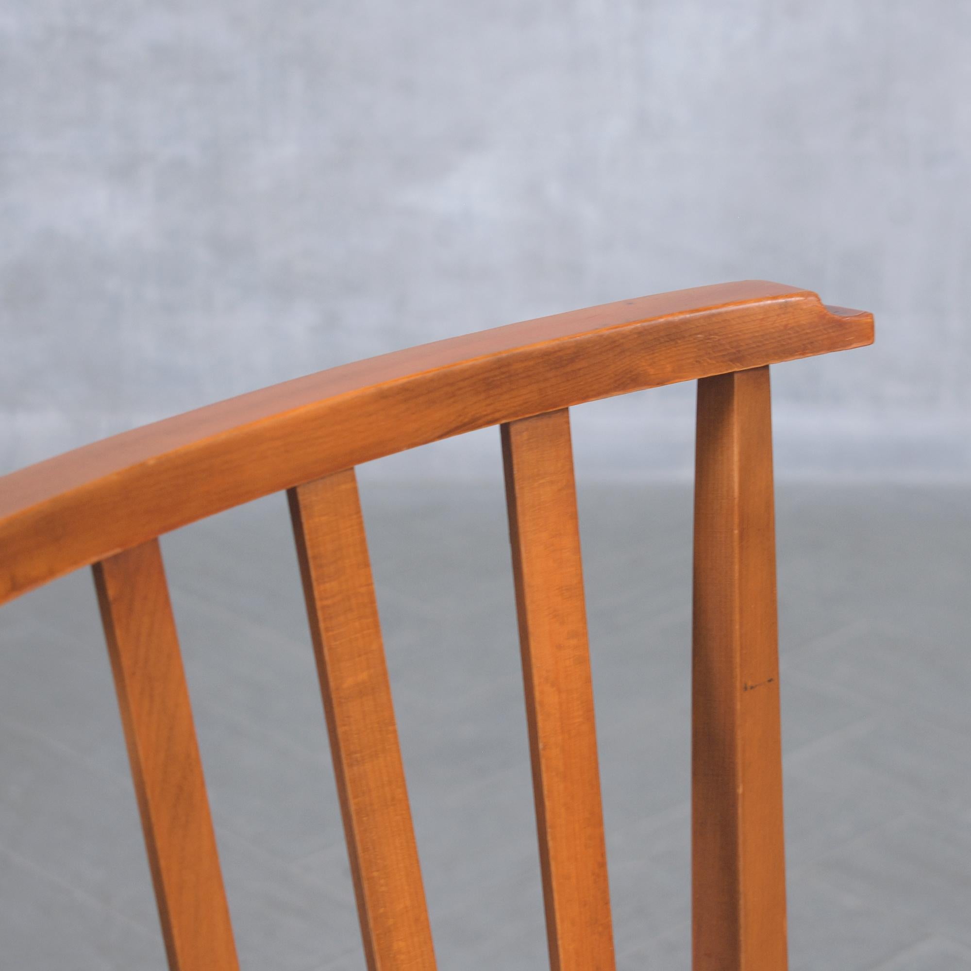1960s Vintage Modernity Dining Chairs Set of Eight - Expertly Restored (en anglais) en vente 7