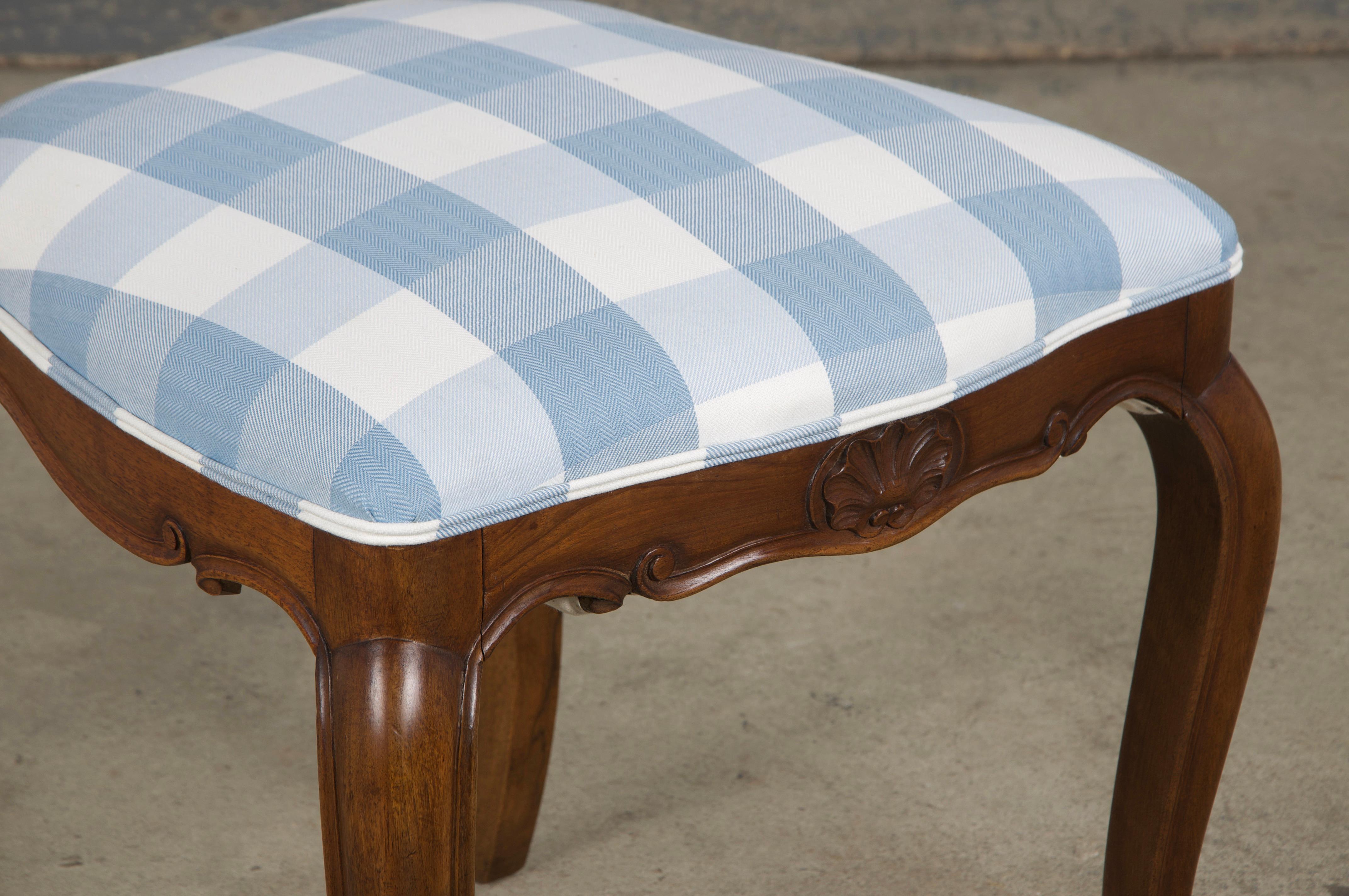 Eight 19th Century French Louis XV Walnut Dining Chairs in Light Blue Plaid For Sale 7