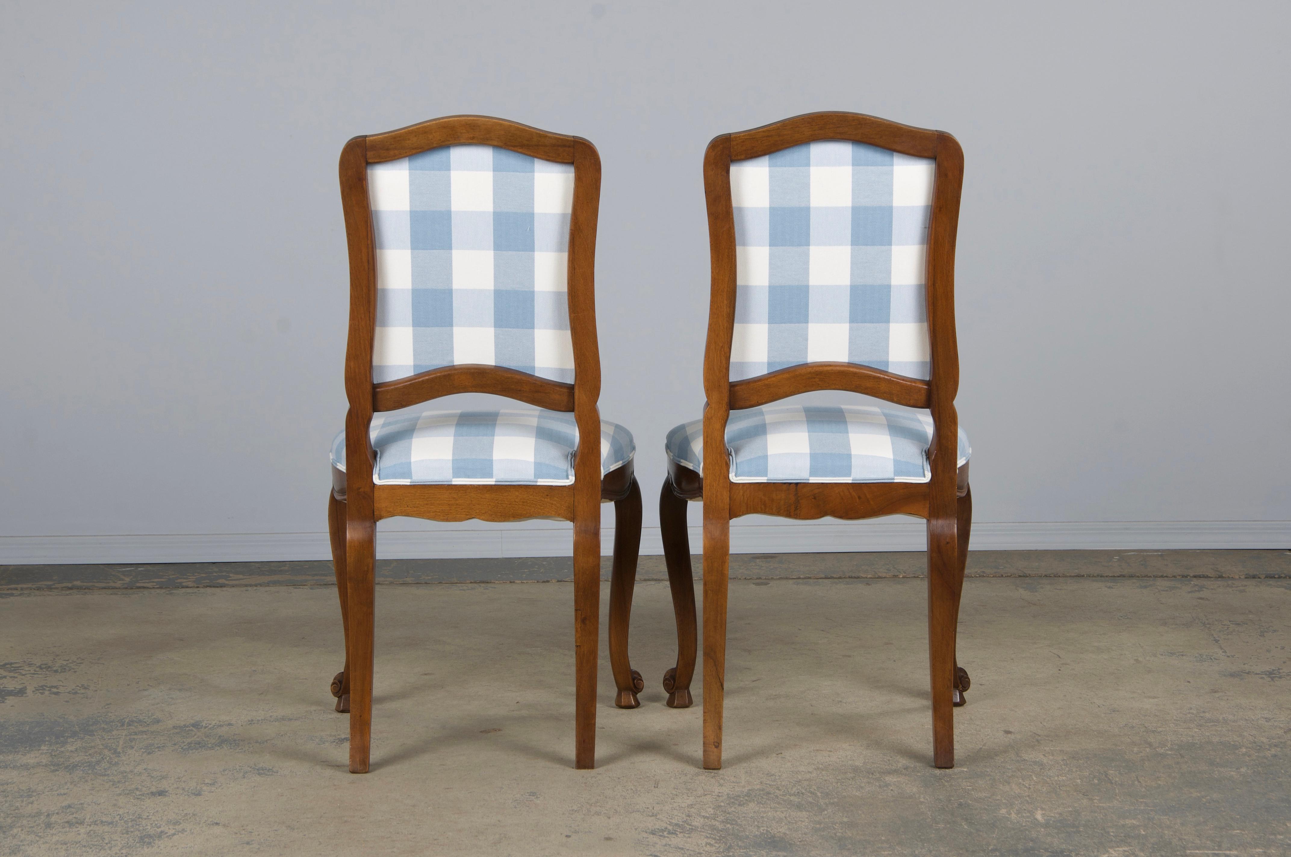 Eight 19th Century French Louis XV Walnut Dining Chairs in Light Blue Plaid For Sale 14