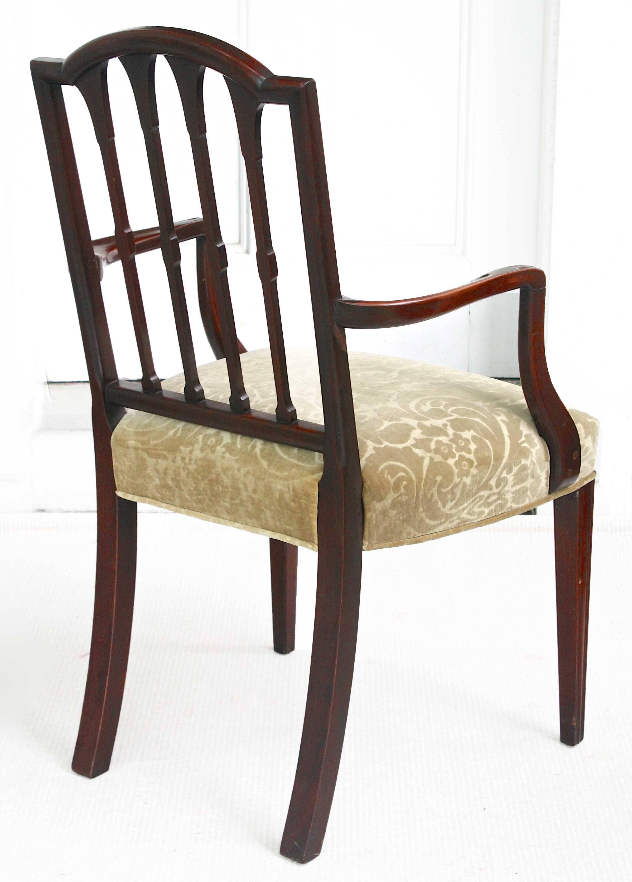 EIGHT American Hepplewhite Revival Dining Chairs For Sale 4