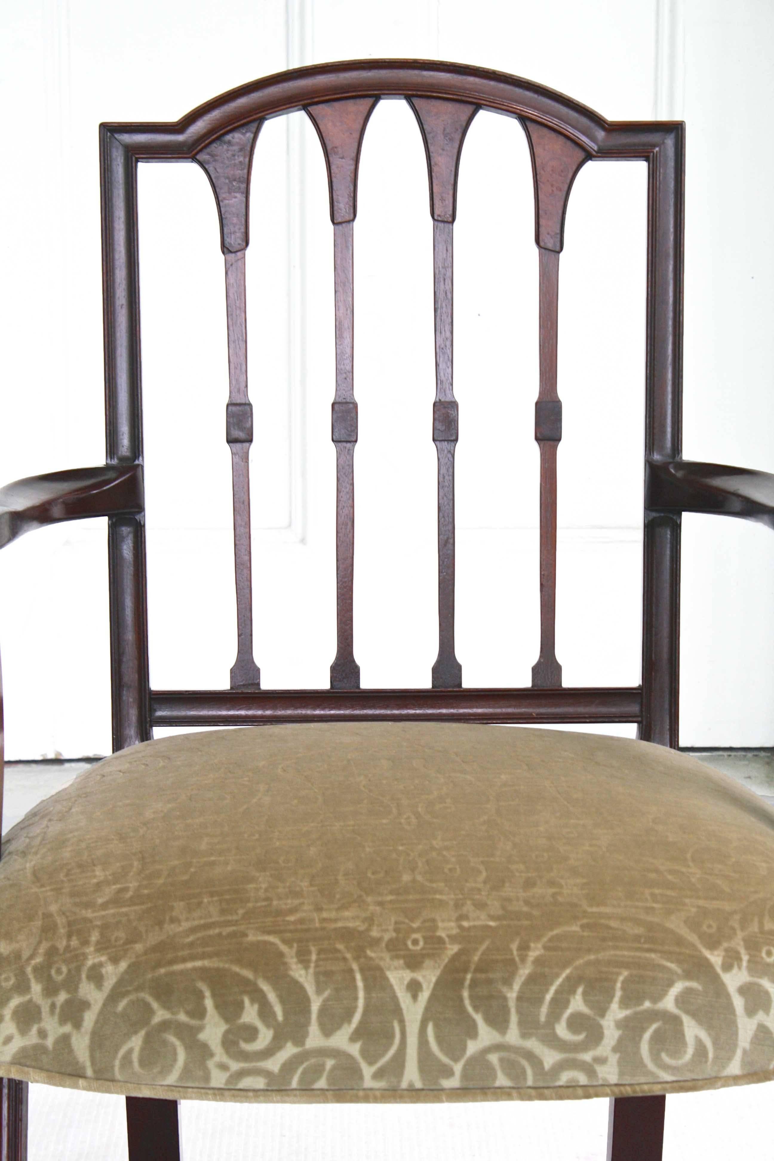19th Century EIGHT American Hepplewhite Revival Dining Chairs For Sale