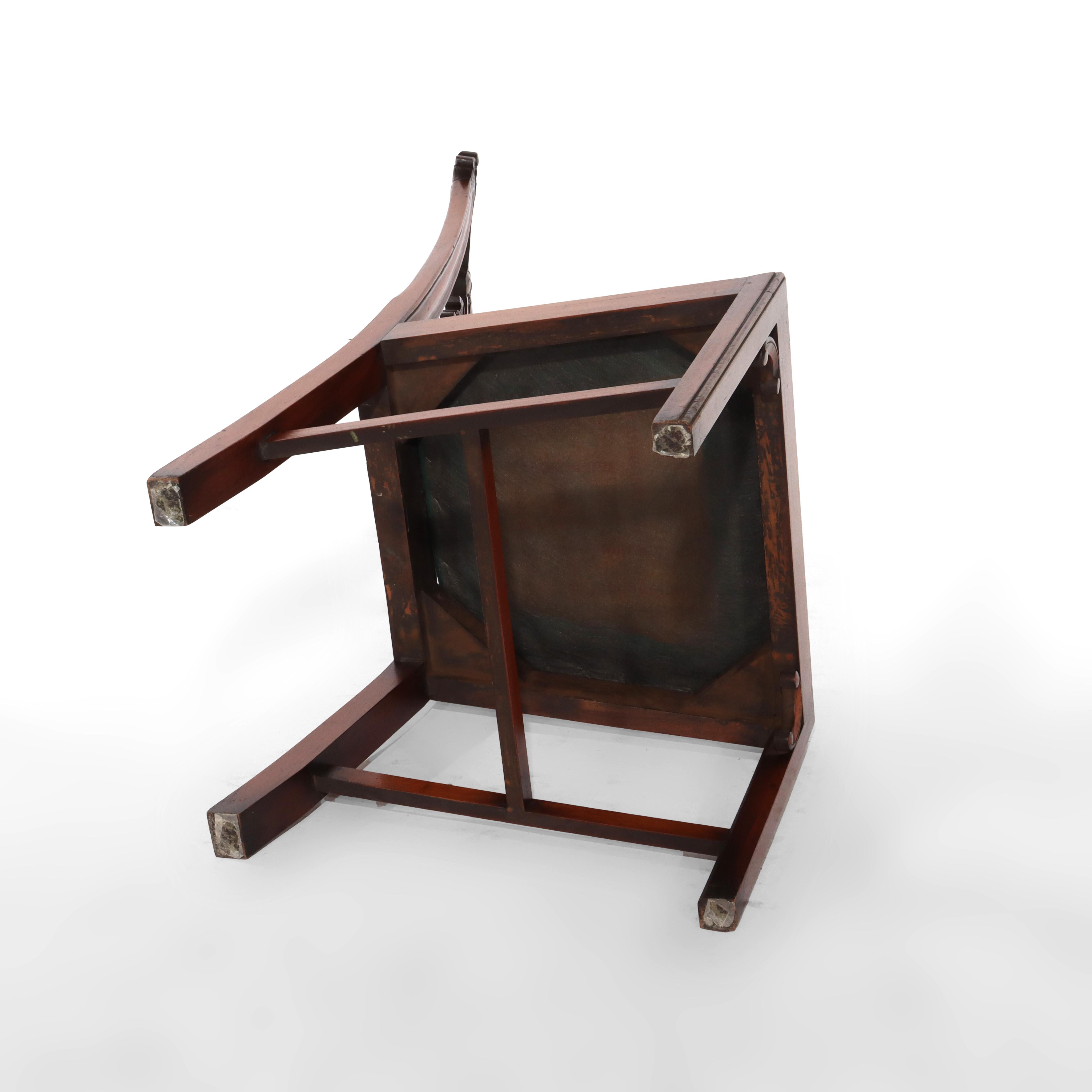 Huit chaises de salle à manger anciennes en acajou sculpté de Chippendale à dossier en ruban en vente 10