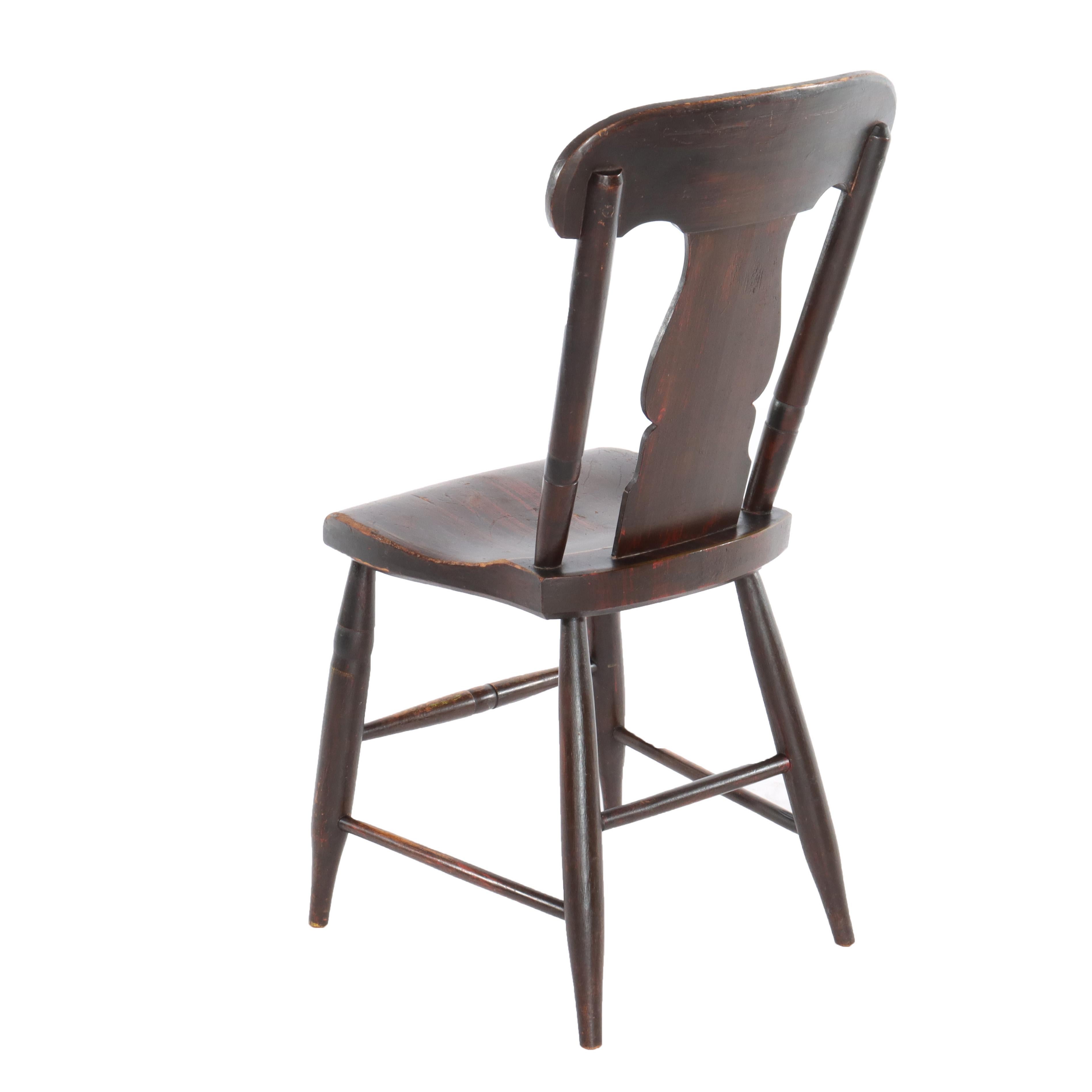 Eight Antique Floral &  Fruit Stenciled Splat Back Dining Chairs C1840 en venta 1