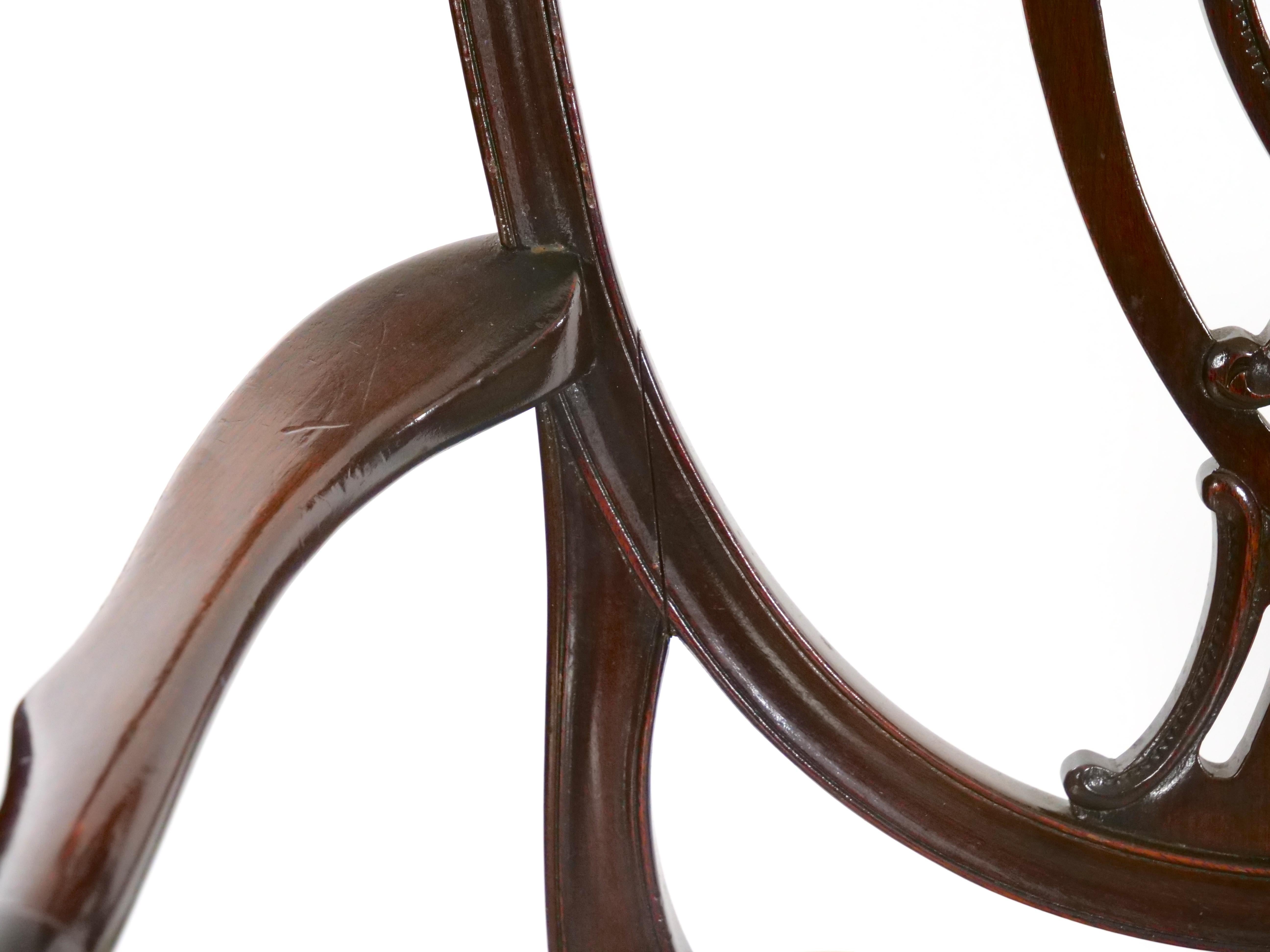 Acht antike Hepplewhite geschnitzte Mahagoni Prince of Wales Dining Side Chair  im Angebot 6
