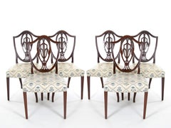 Ocho Antiguos Hepplewhite Silla auxiliar de comedor de caoba tallada Príncipe de Gales