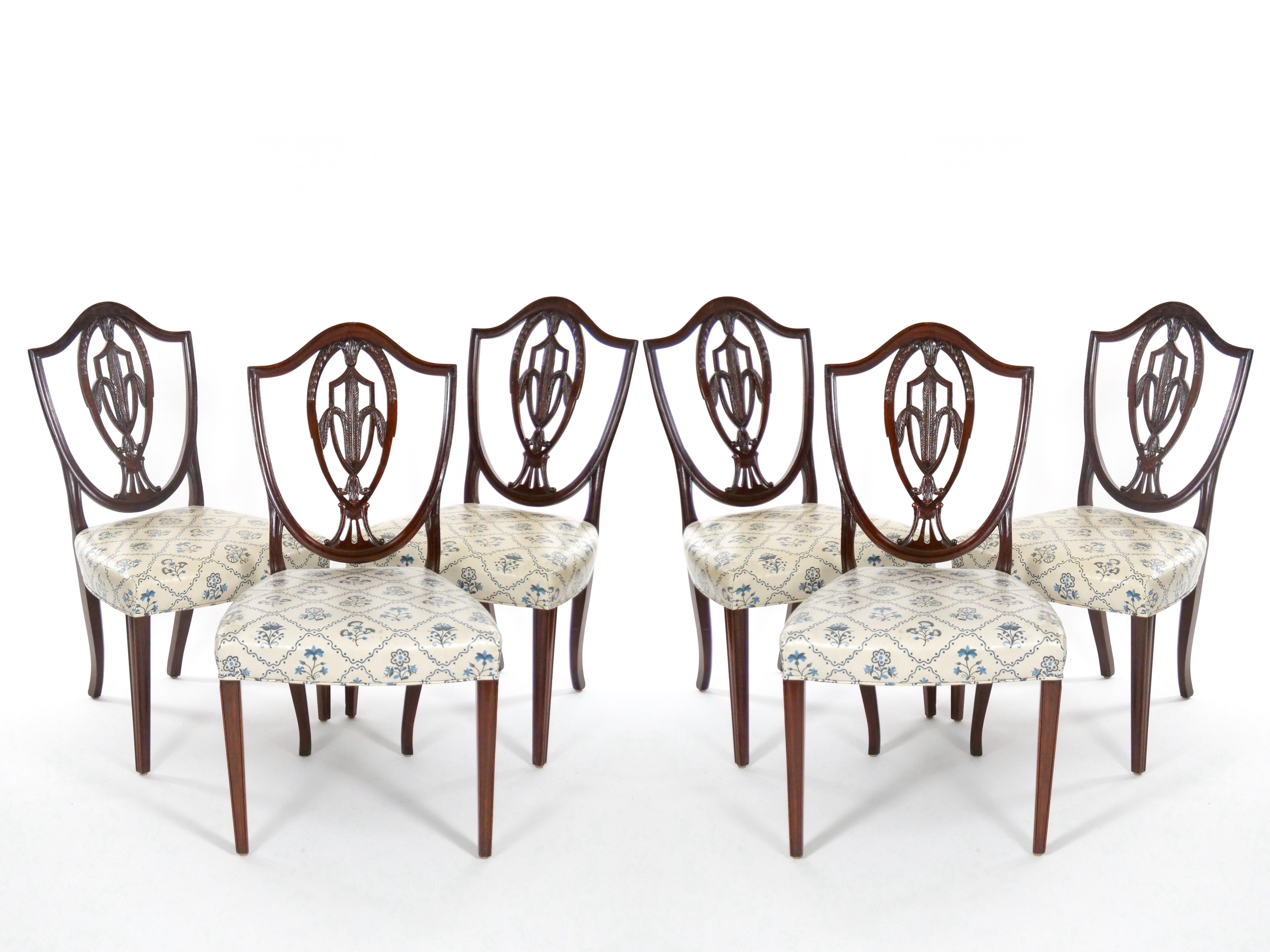 Eight Antique Hepplewhite Carved Mahogany Prince of Wales Dining Side Chair  In Good Condition For Sale In Tarry Town, NY
