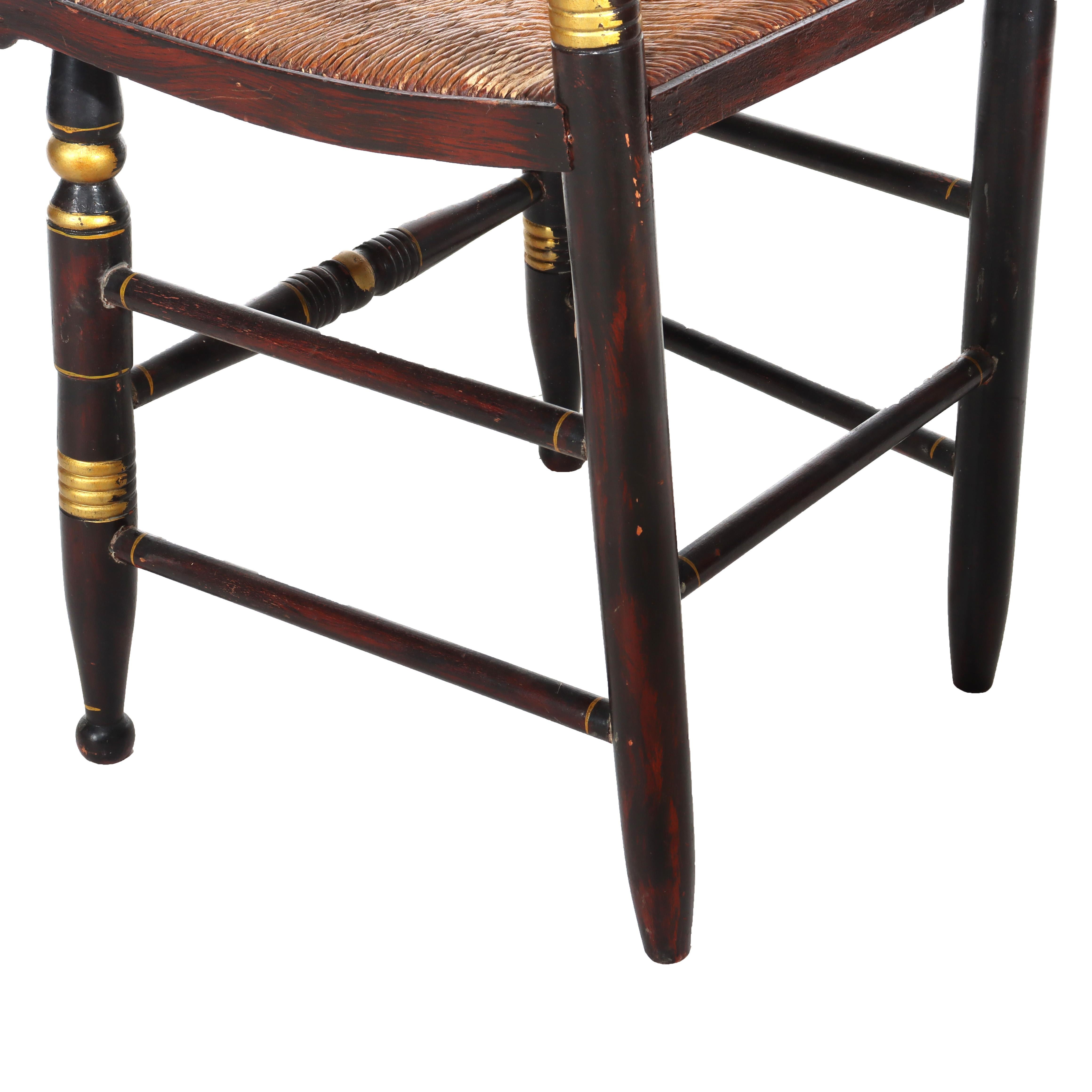 Huit chaises de salle à manger anciennes à dossier arqué, ébonisées, dorées et décorées au pochoir Hitchcock 19e siècle en vente 8