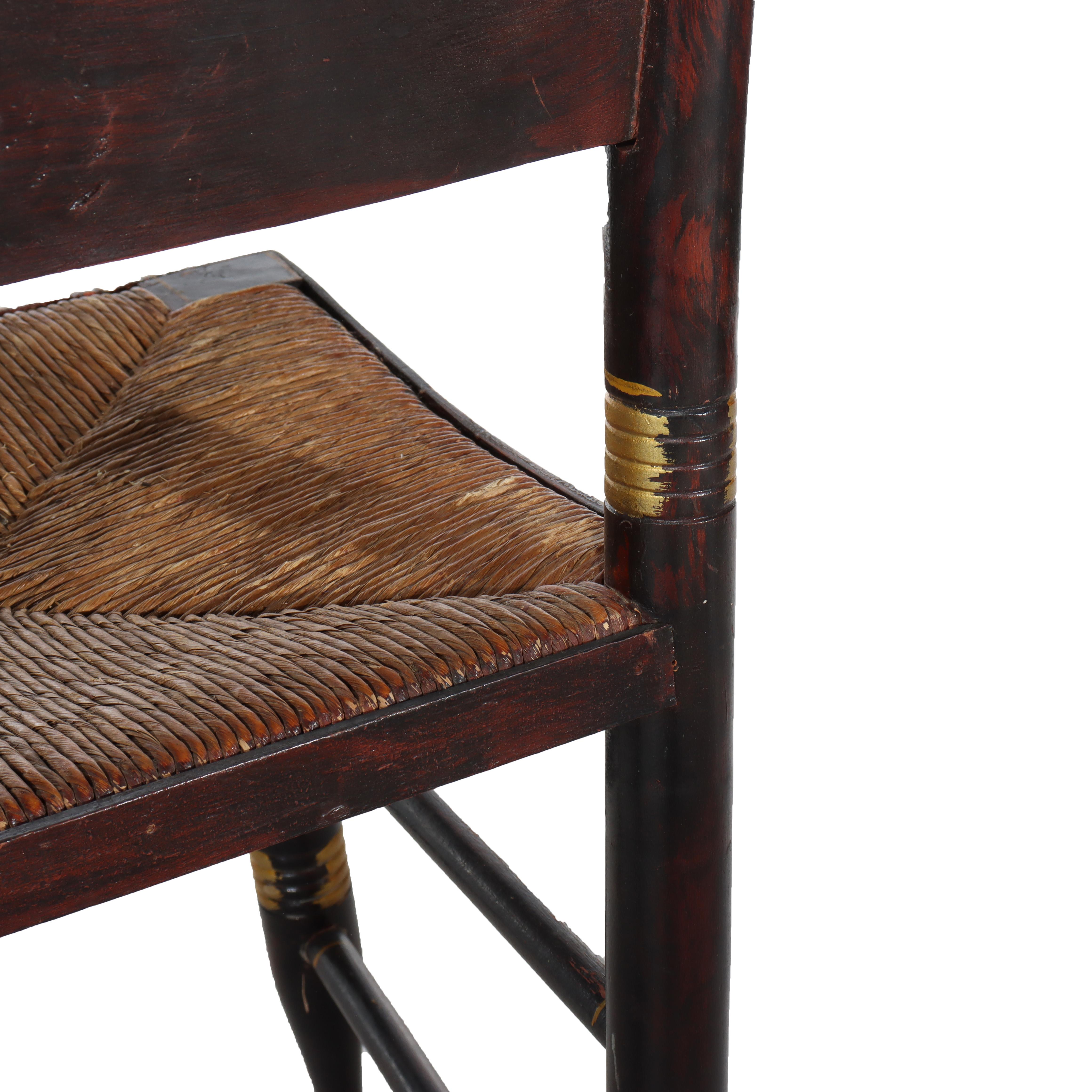 Huit chaises de salle à manger anciennes à dossier arqué, ébonisées, dorées et décorées au pochoir Hitchcock 19e siècle en vente 10