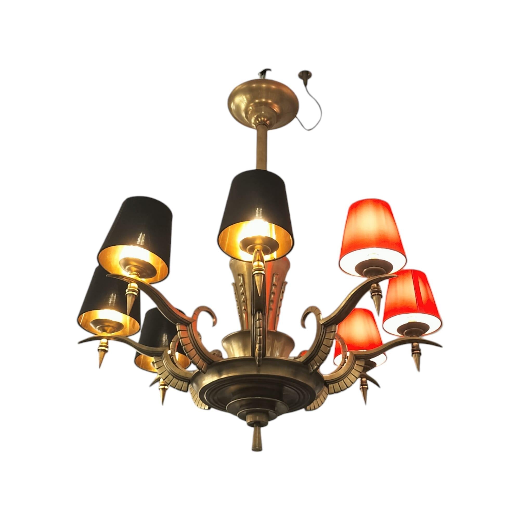 French Eight-Armed Chandelier with Red or Black Lampshades, Art Deco, Mid-20th Century For Sale