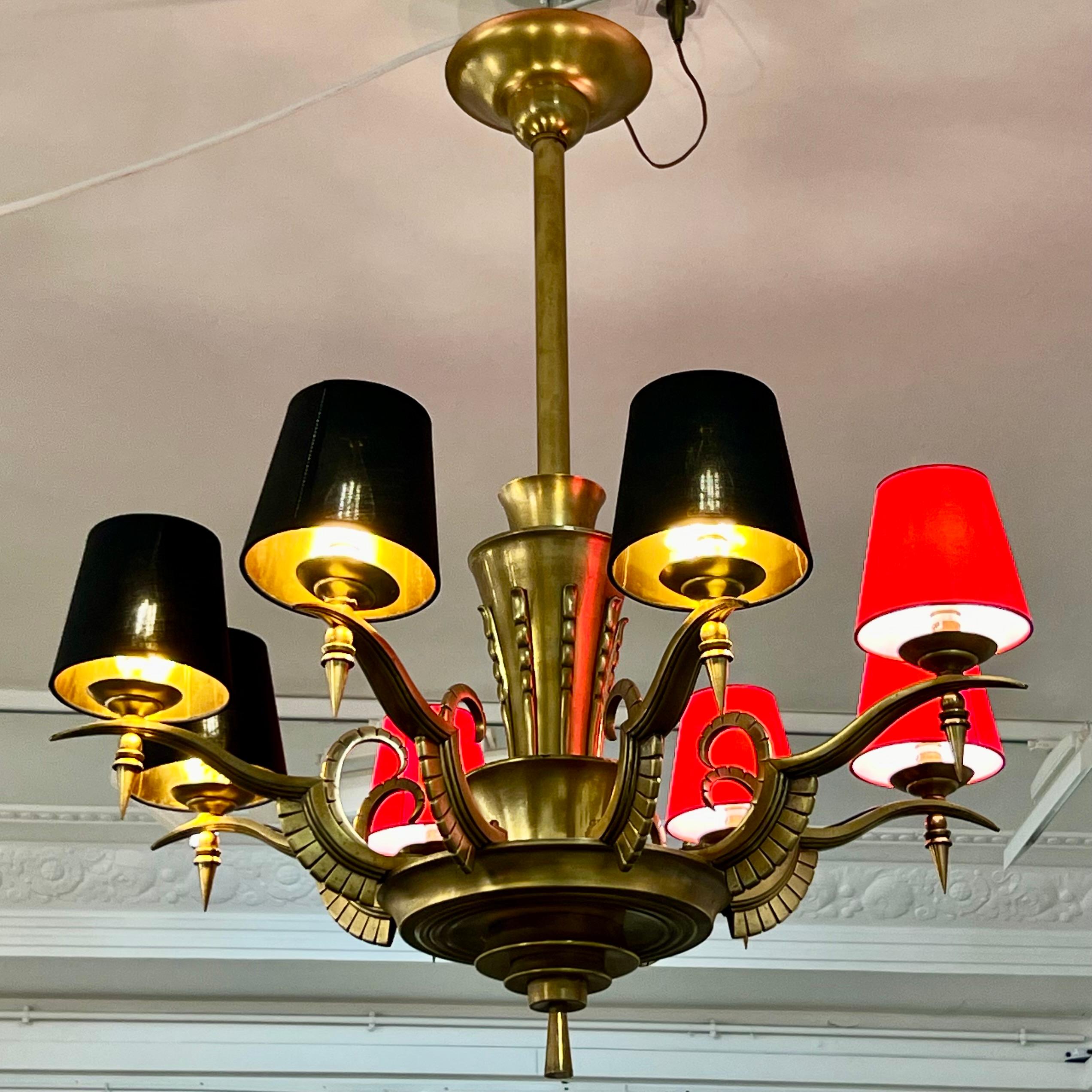 Eight-Armed Chandelier with Red or Black Lampshades, Art Deco, Mid-20th Century For Sale 1