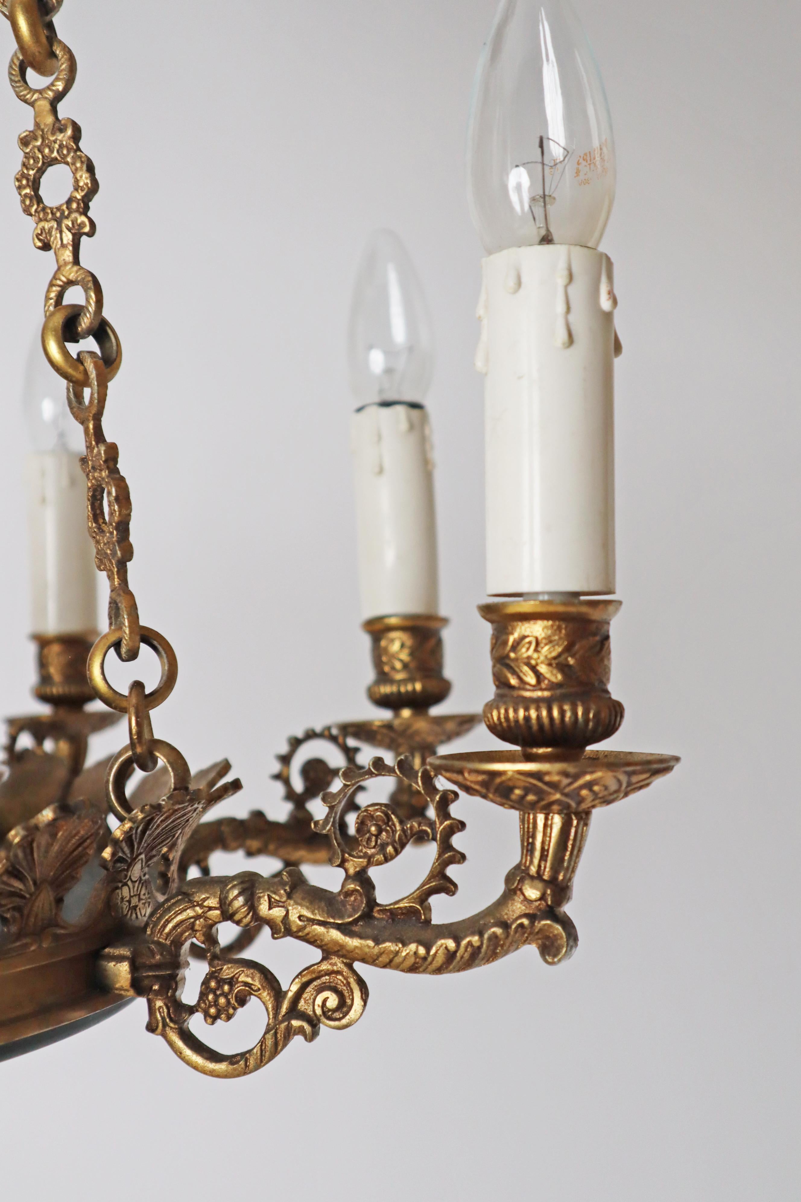 Eight-Armed Royal French Empire Bronze Chandelier in Gold and Forest Green For Sale 7