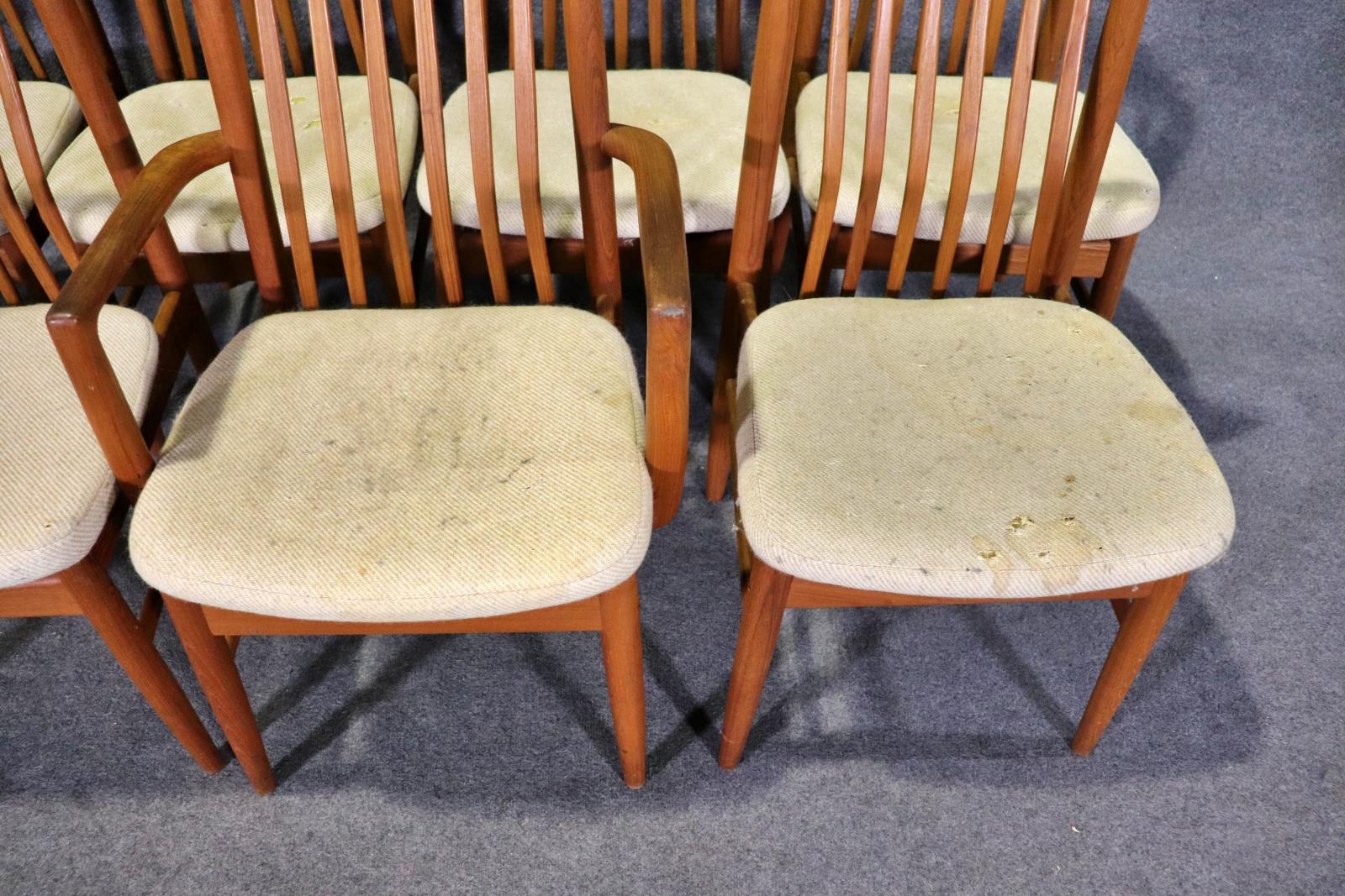 Eight Benny Linden Designed Teak Chairs In Good Condition In Brooklyn, NY