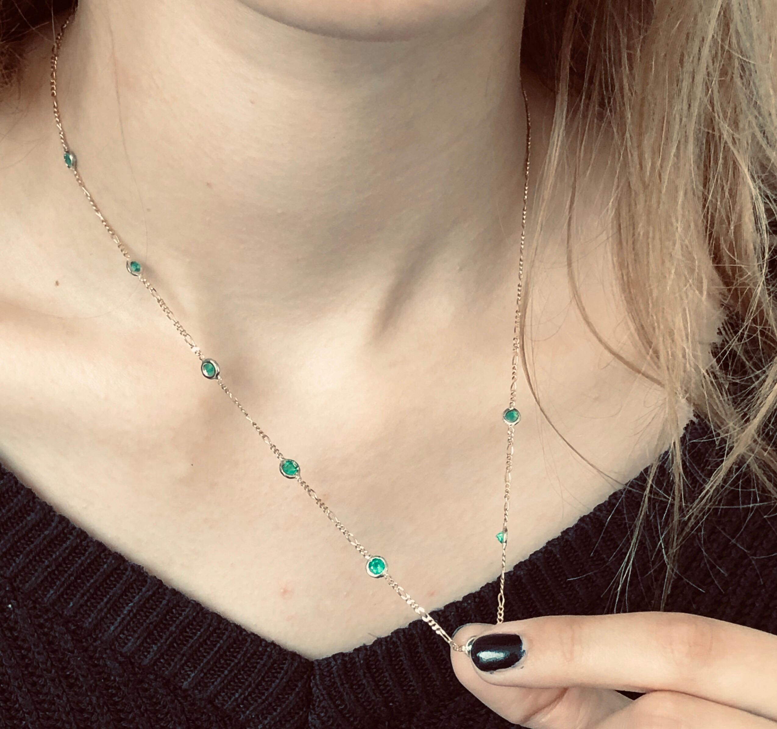 Eight Bezel-Set Emeralds Yellow Gold Necklace Weighing 1.35 Carat 2