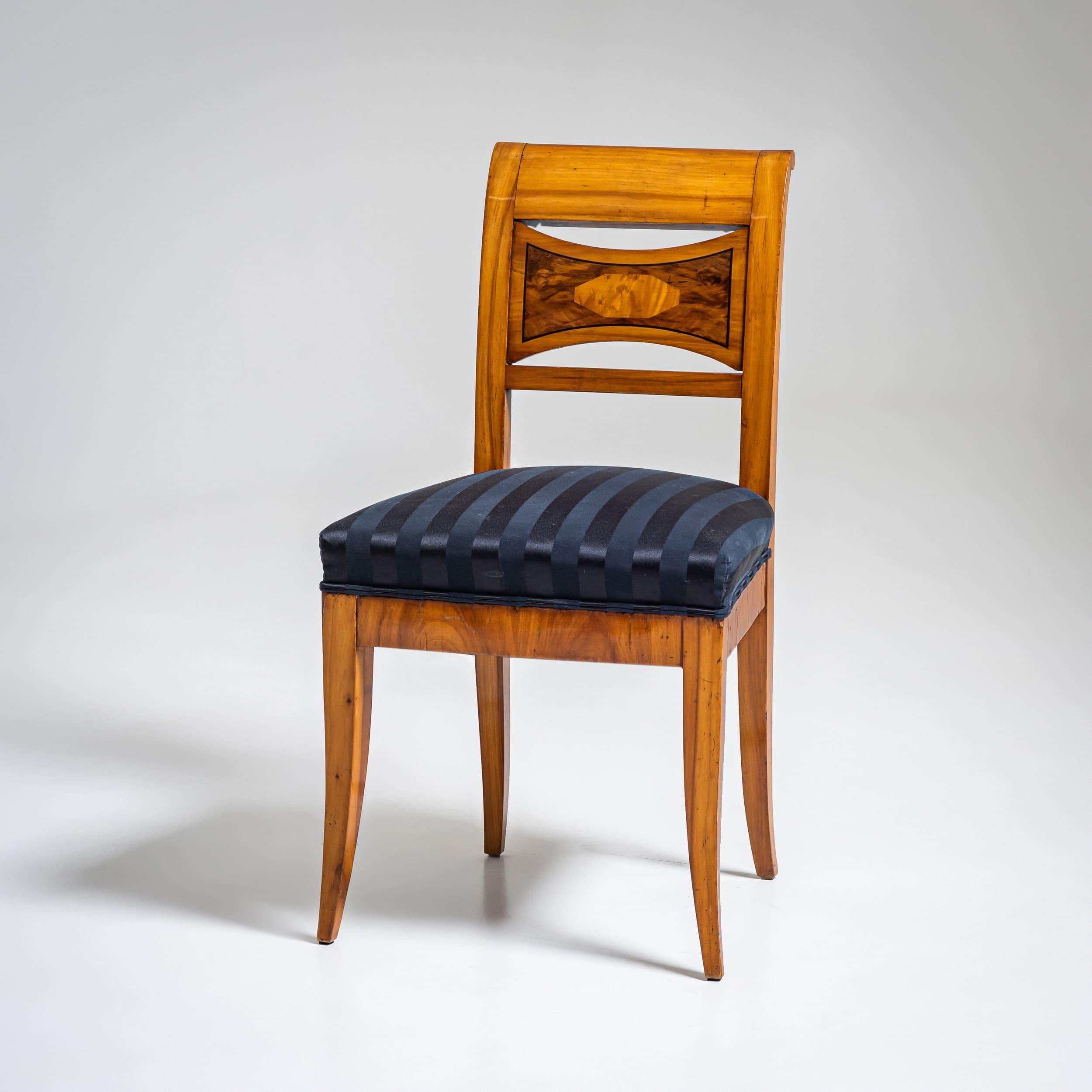 Eight Biedermeier Dining Chairs, circa 1820 For Sale 1