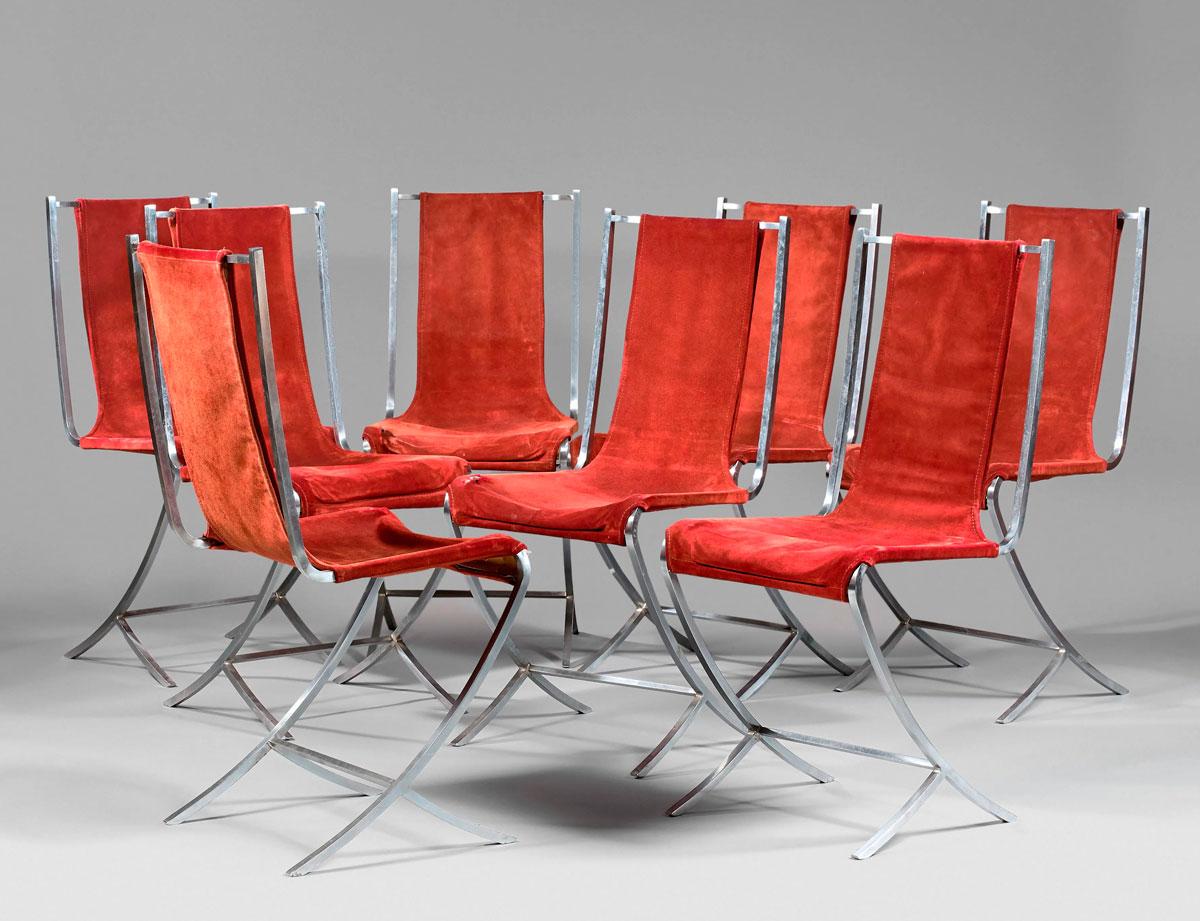 Acht Stühle von Pierre Cardin für Maison Jansen, 1970er Jahre
Metallstruktur. Original orangefarbener Samt.
Alter Zustand.