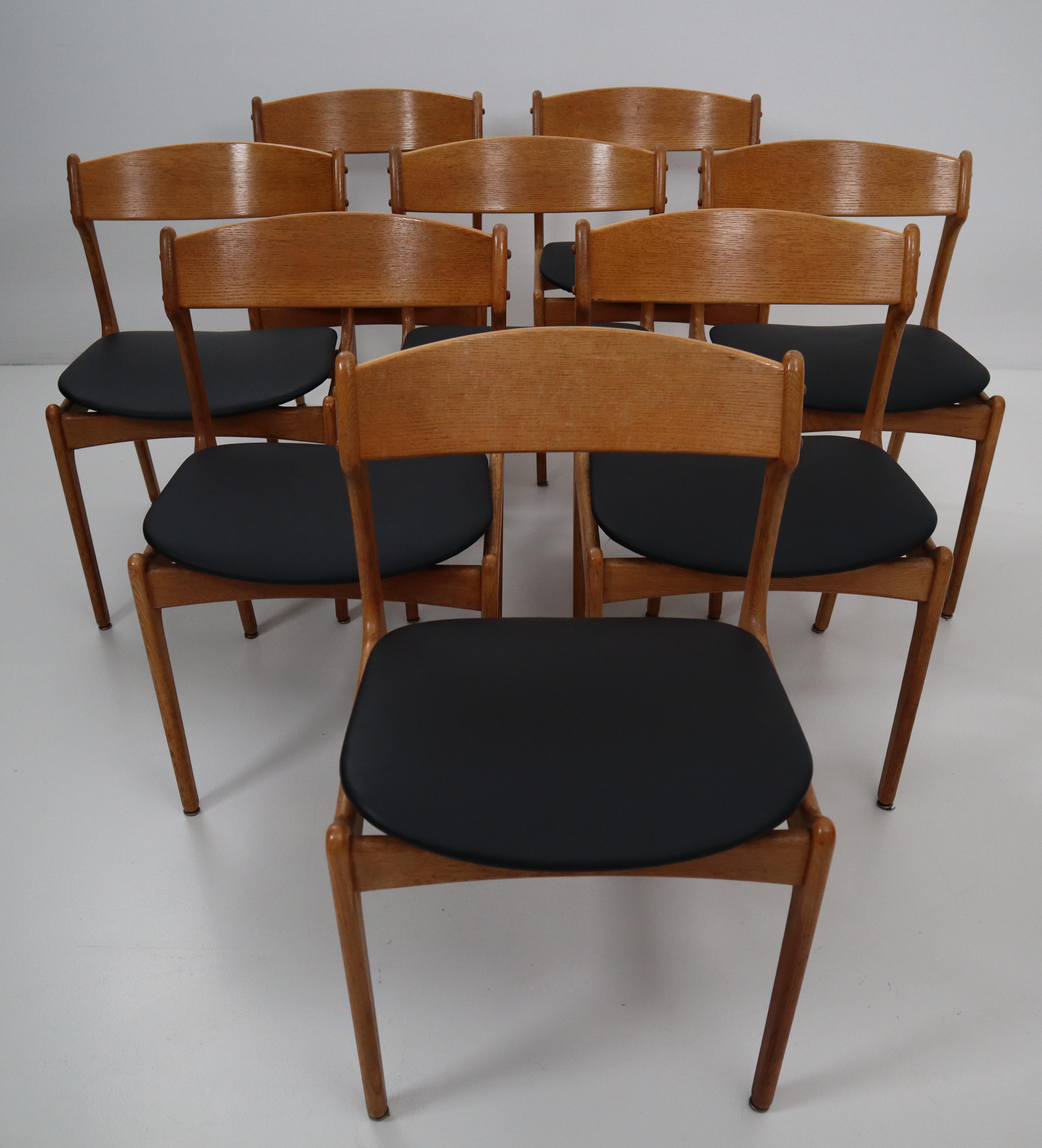 Mid-Century Modern Eight Chairs Designed by Erik Buck, Black Leather and Oak by O.D. Mobler