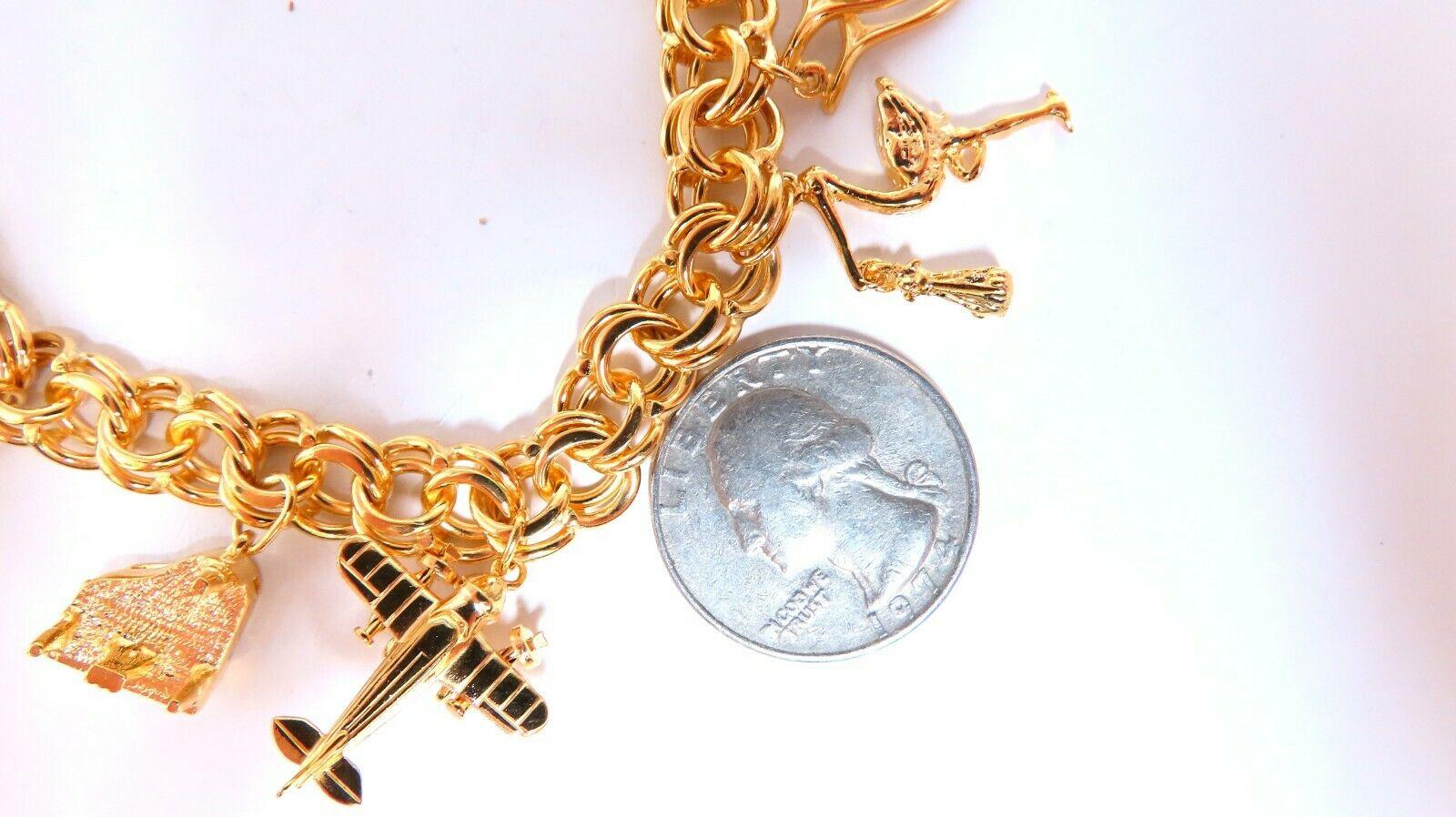 Bracelet à huit breloques à maillons en or 14 carats 43 g Neuf - En vente à New York, NY