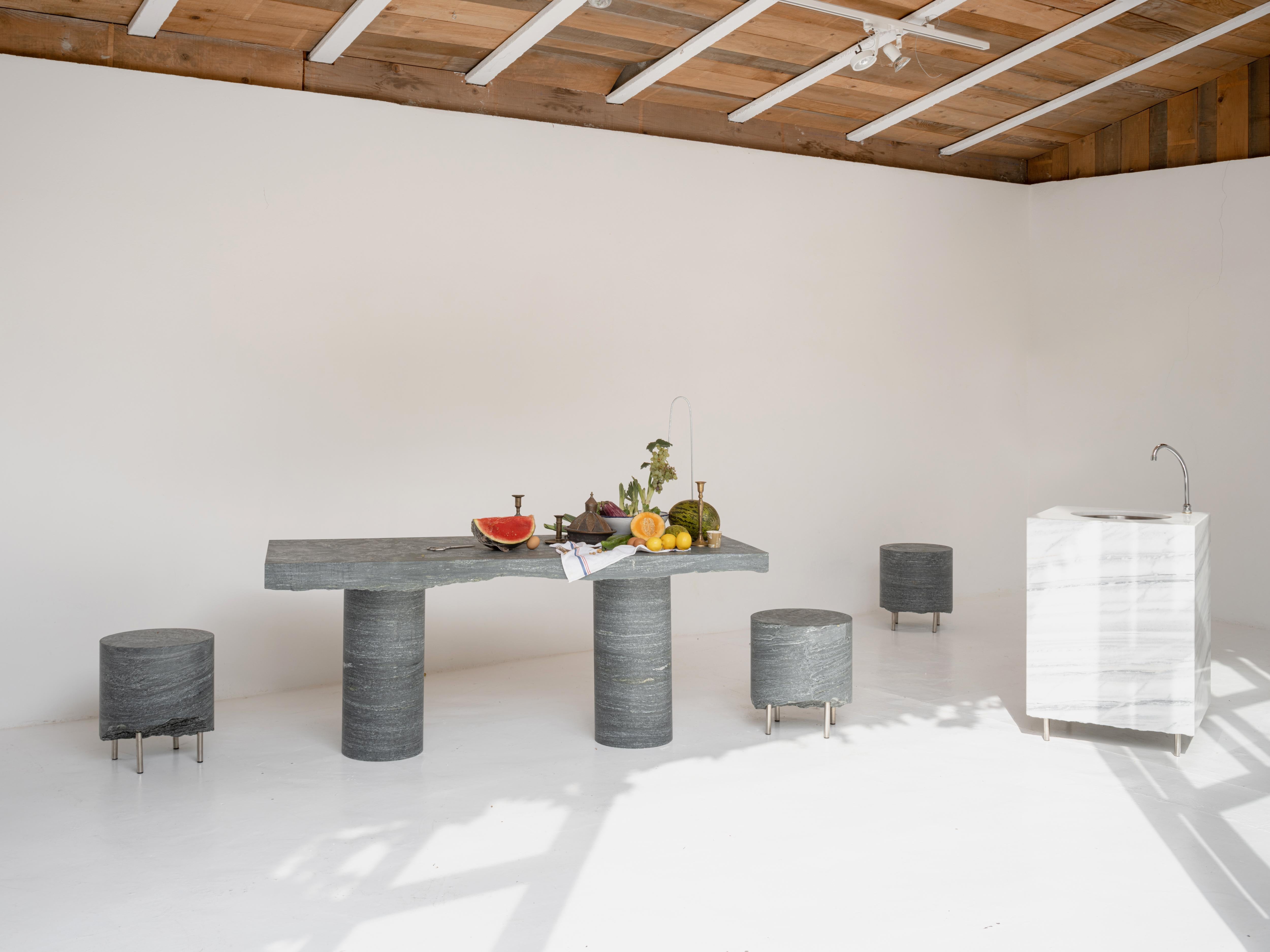 Acht zeitgenössische Marmorhocker für den Außenbereich von Sam Chermayeff für die Küche im Zustand „Neu“ im Angebot in Barcelona, ES