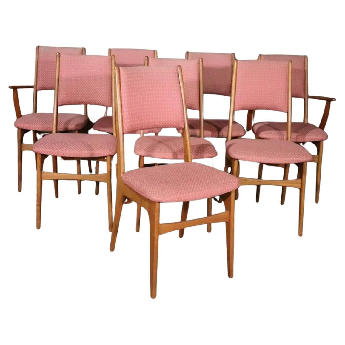 Acht dänische Esszimmerstühle aus der Mitte des Jahrhunderts