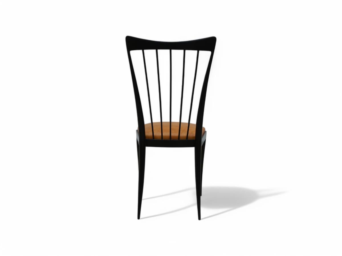 Eight Dining Chair Set in Hardwood & beige leather, Giuseppe Scapinelli, Brazil For Sale 2