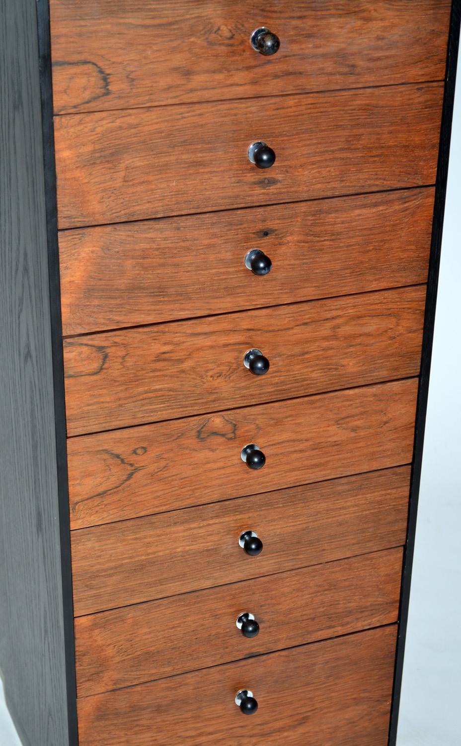 Mid-Century Modern Eight Drawer Chest of Drawers or Jewelry Chest in Rosewood by Harvey Probber For Sale