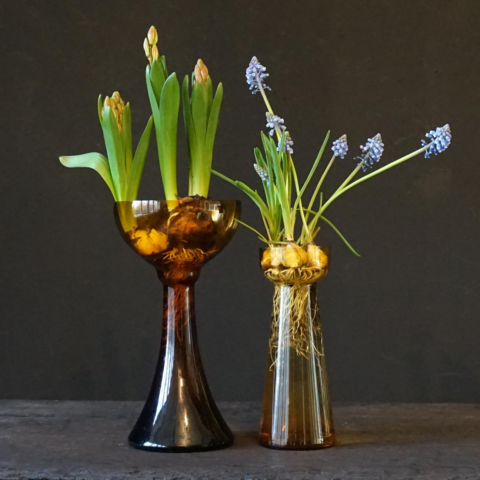 Eight Dutch 1960 Royal Leerdam Crystal and Rimac Baarn Bulb Vaseline Glass Vases For Sale 4