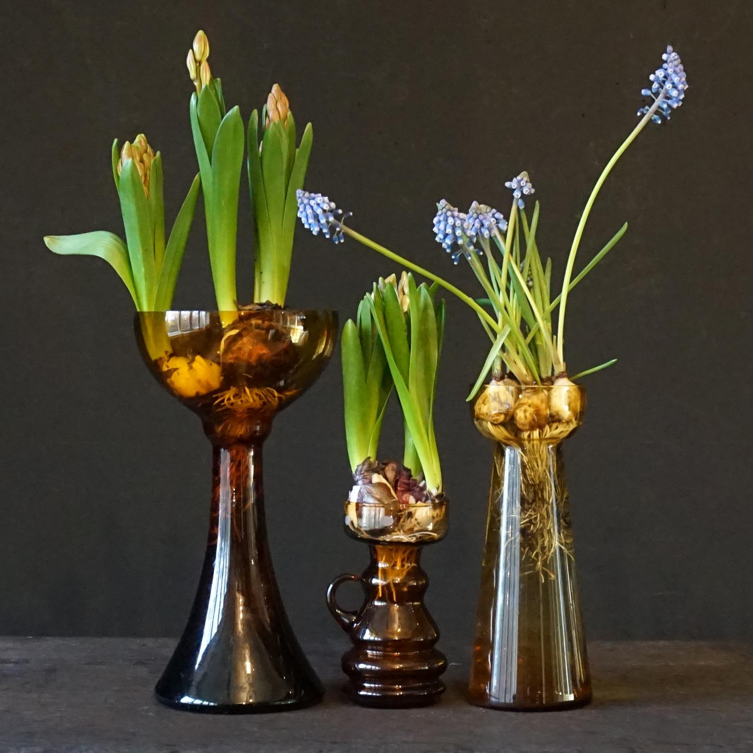 Eight Dutch 1960 Royal Leerdam Crystal and Rimac Baarn Bulb Vaseline Glass Vases For Sale 6