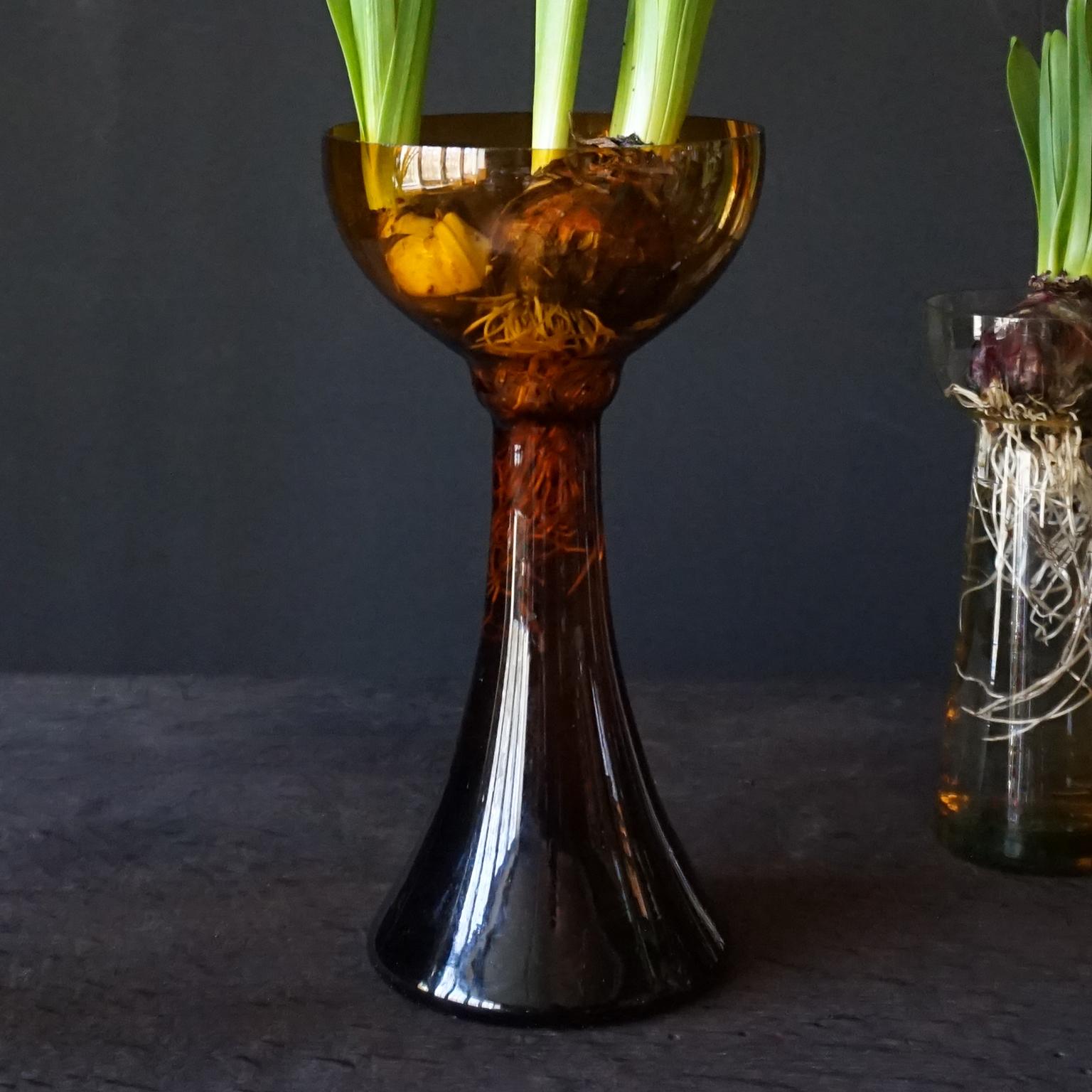 Eight Dutch 1960 Royal Leerdam Crystal and Rimac Baarn Bulb Vaseline Glass Vases For Sale 9