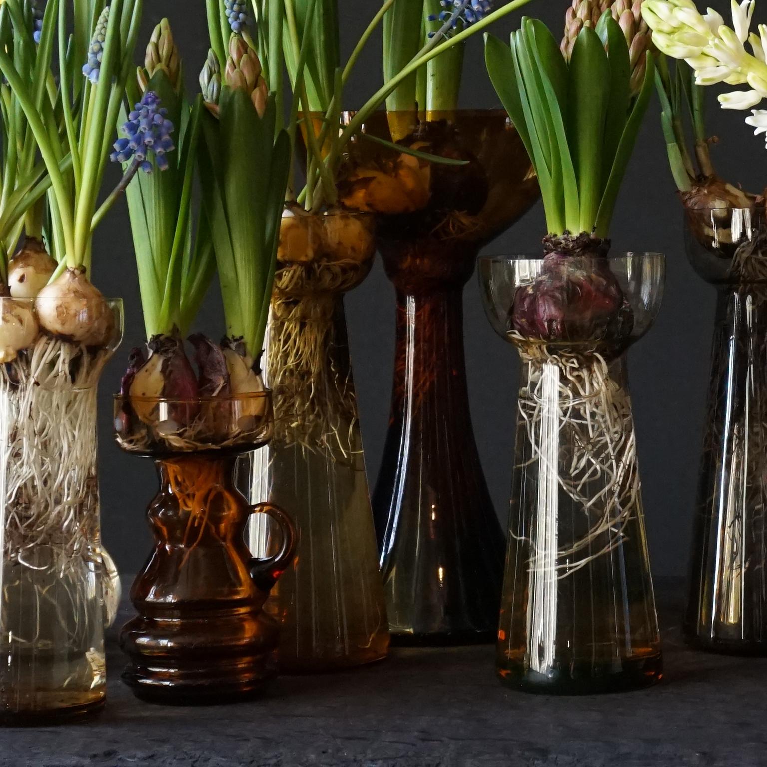 Européen Huit vases hollandais Royal Leerdam en cristal et verre à vaseline pour ampoule Rimac Baarn de 1960 en vente