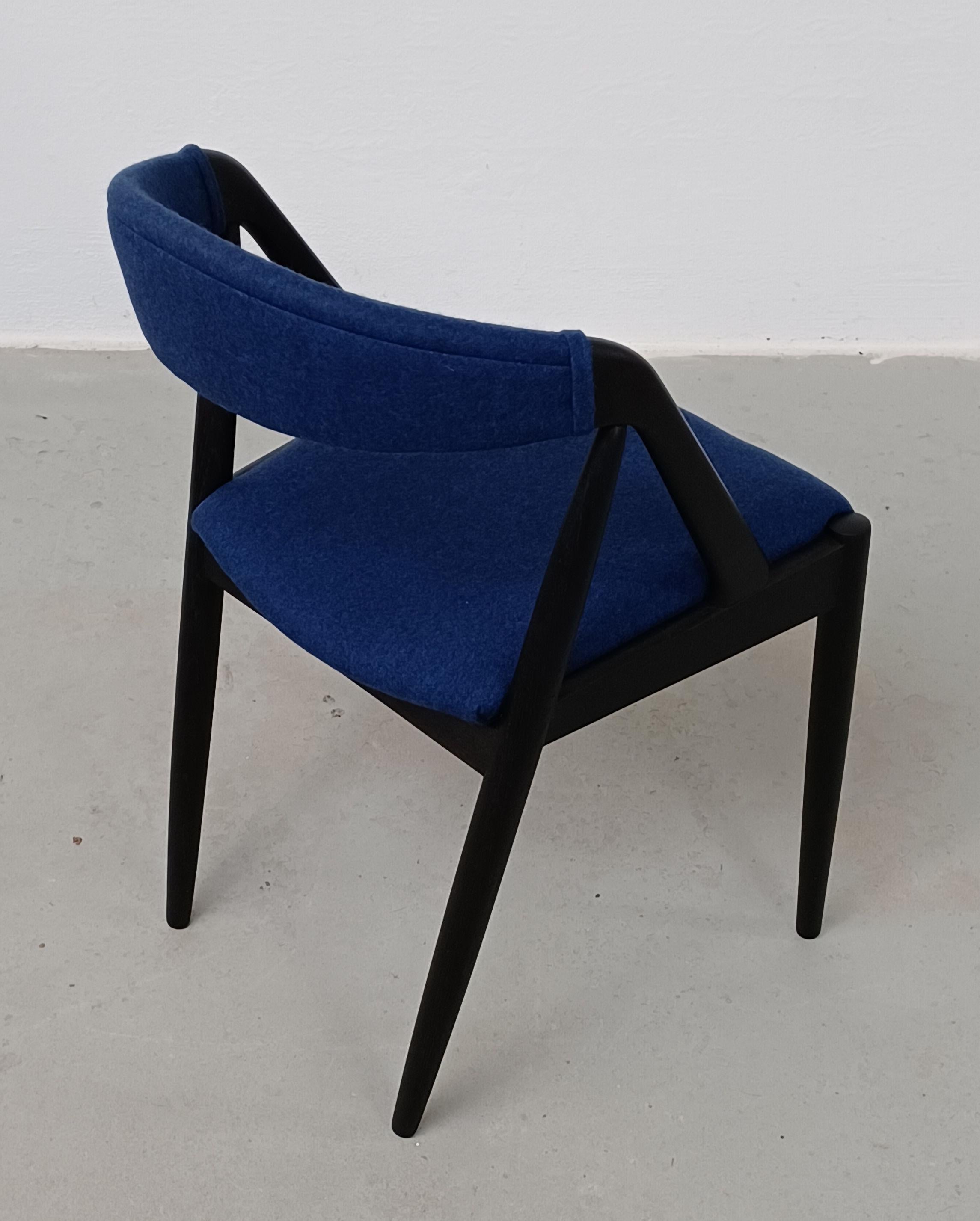 Eight Ebonized Customizable Kai Kristiansen Dining Chairs in Excellent Condition For Sale 2