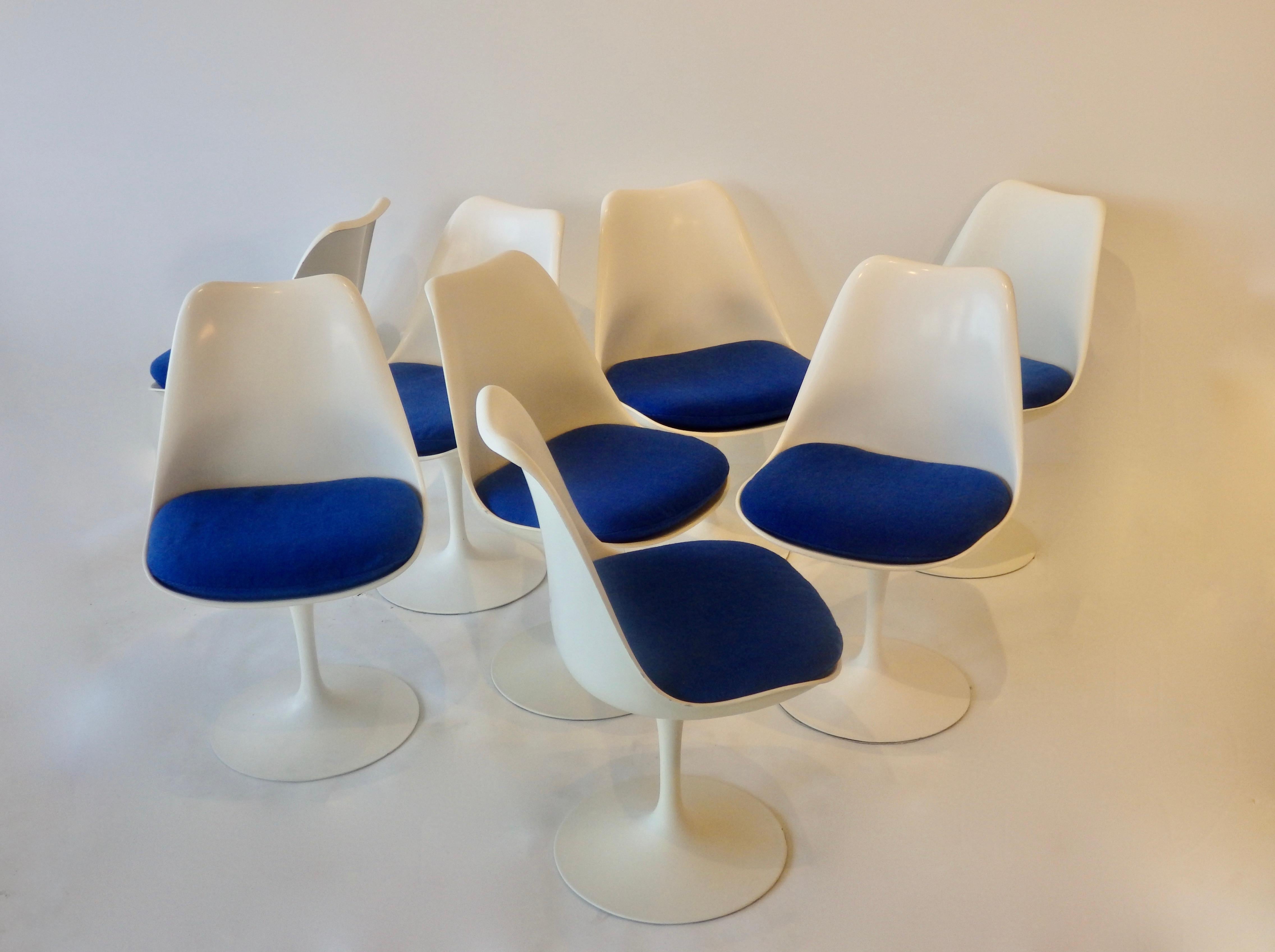 American Eight Eero Saarinen for Knoll Tulip Group White Swivel Dining Chairs