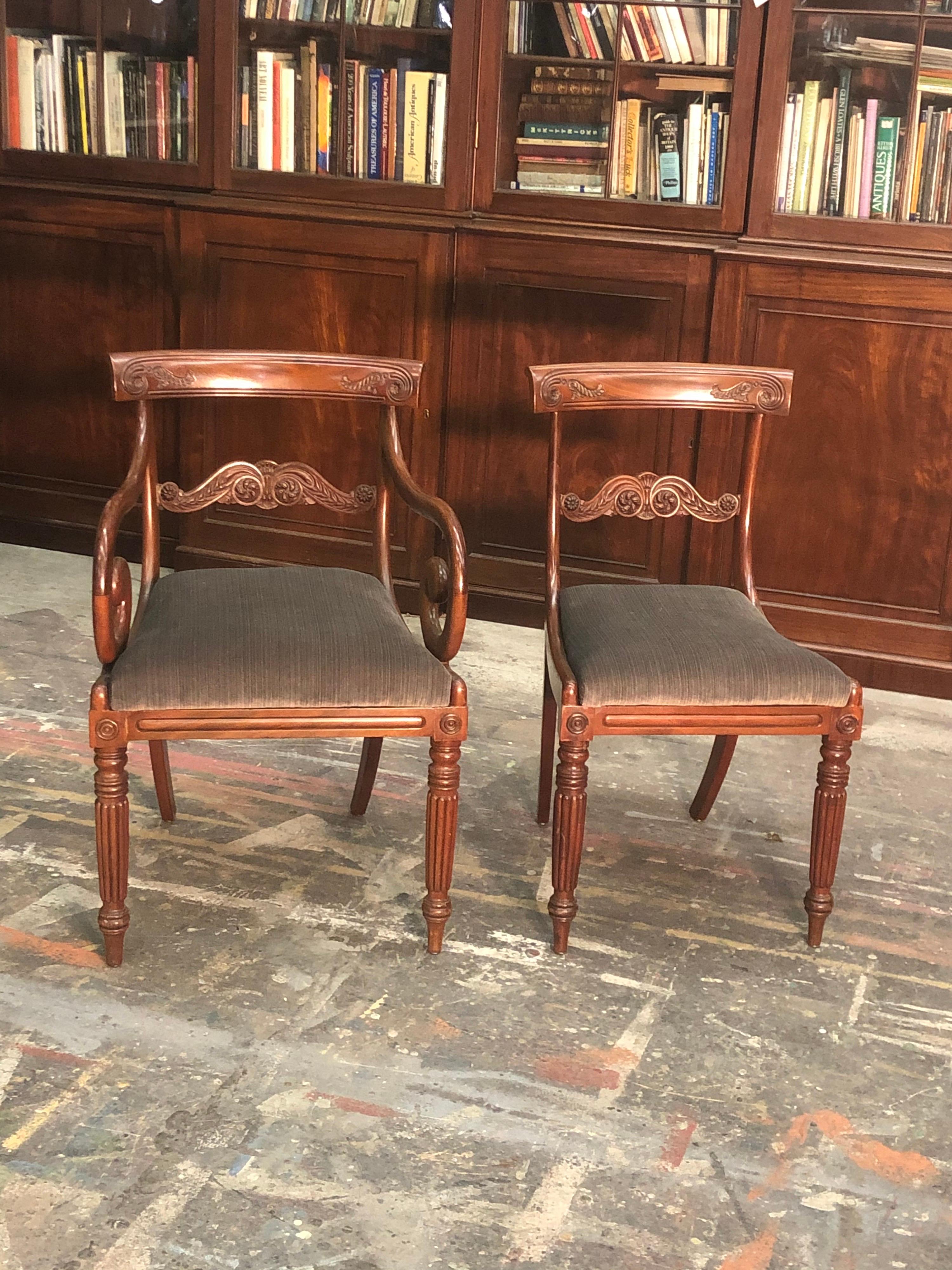 Eight English Regency Period Mahogany Dining Chairs, Early 19th Century In Good Condition In Charleston, SC