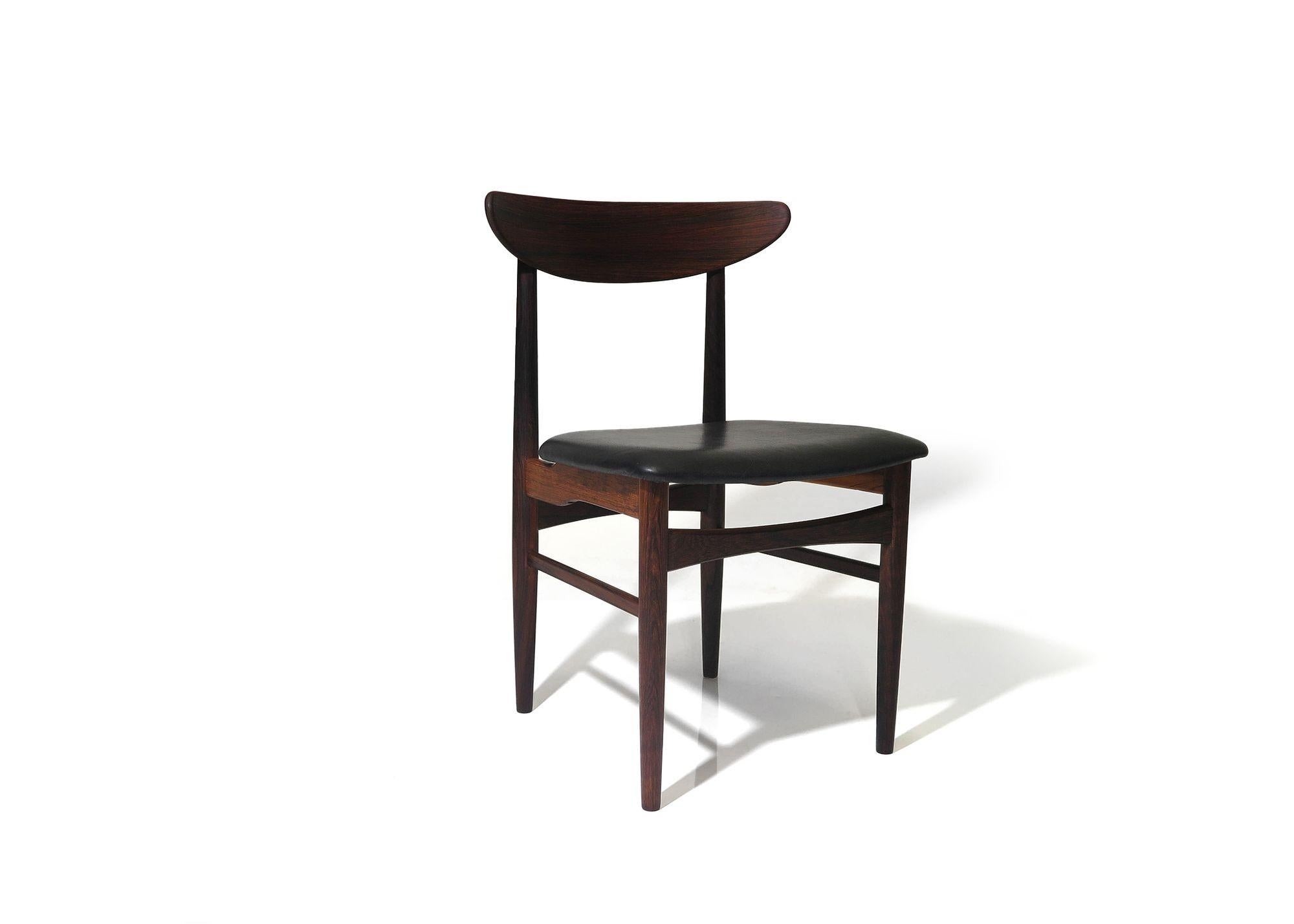 Scandinave moderne Huit chaises de salle à manger en palissandre danois E.W Bach en vente