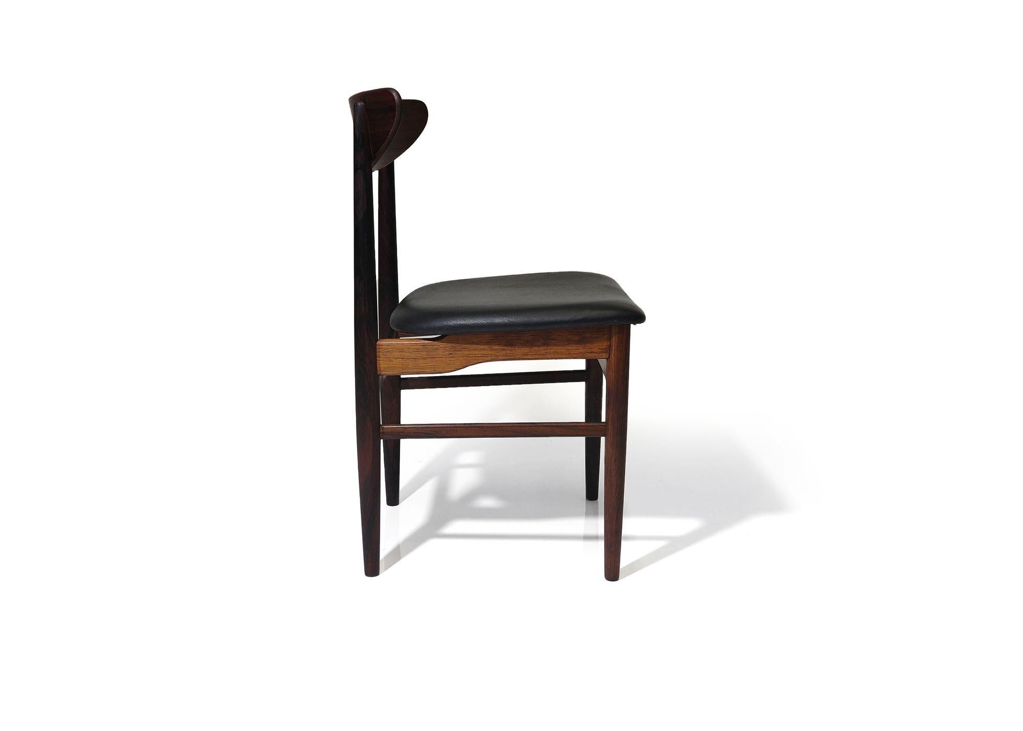 Danois Huit chaises de salle à manger en palissandre danois E.W Bach en vente