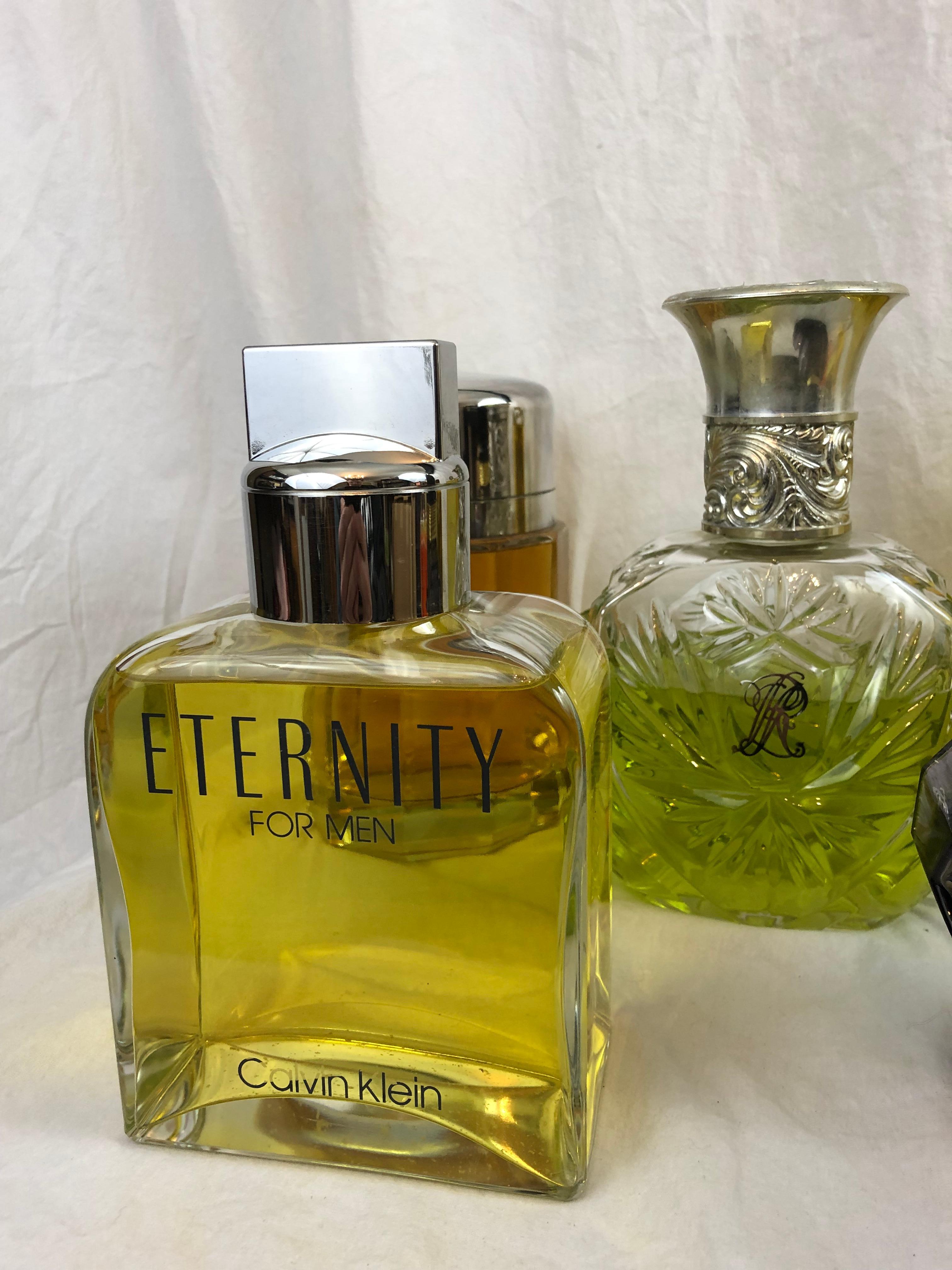 Collection of eight vintage store display fragrance bottles
Measures:
Obsession for men 10