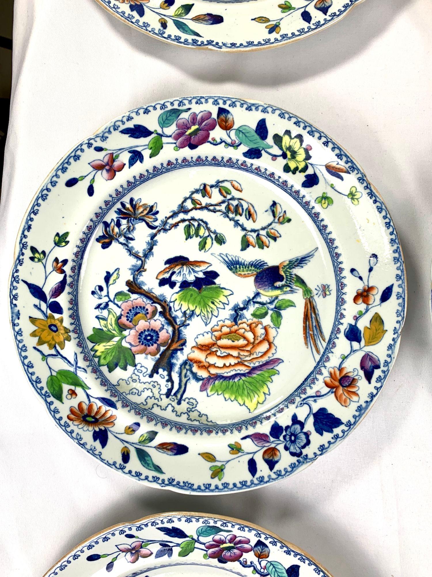 Eight Flying Bird Dinner Plates Made by Davenport England Circa 1840 In Good Condition In Katonah, NY