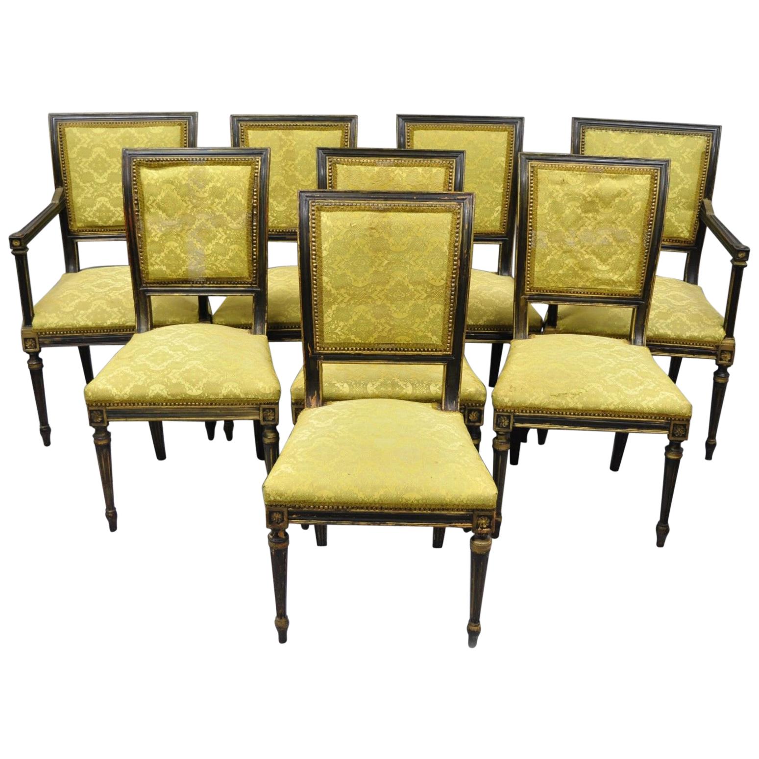 Acht französische gepolsterte Esszimmerstühle mit quadratischer Rückenlehne im Regency-Stil
