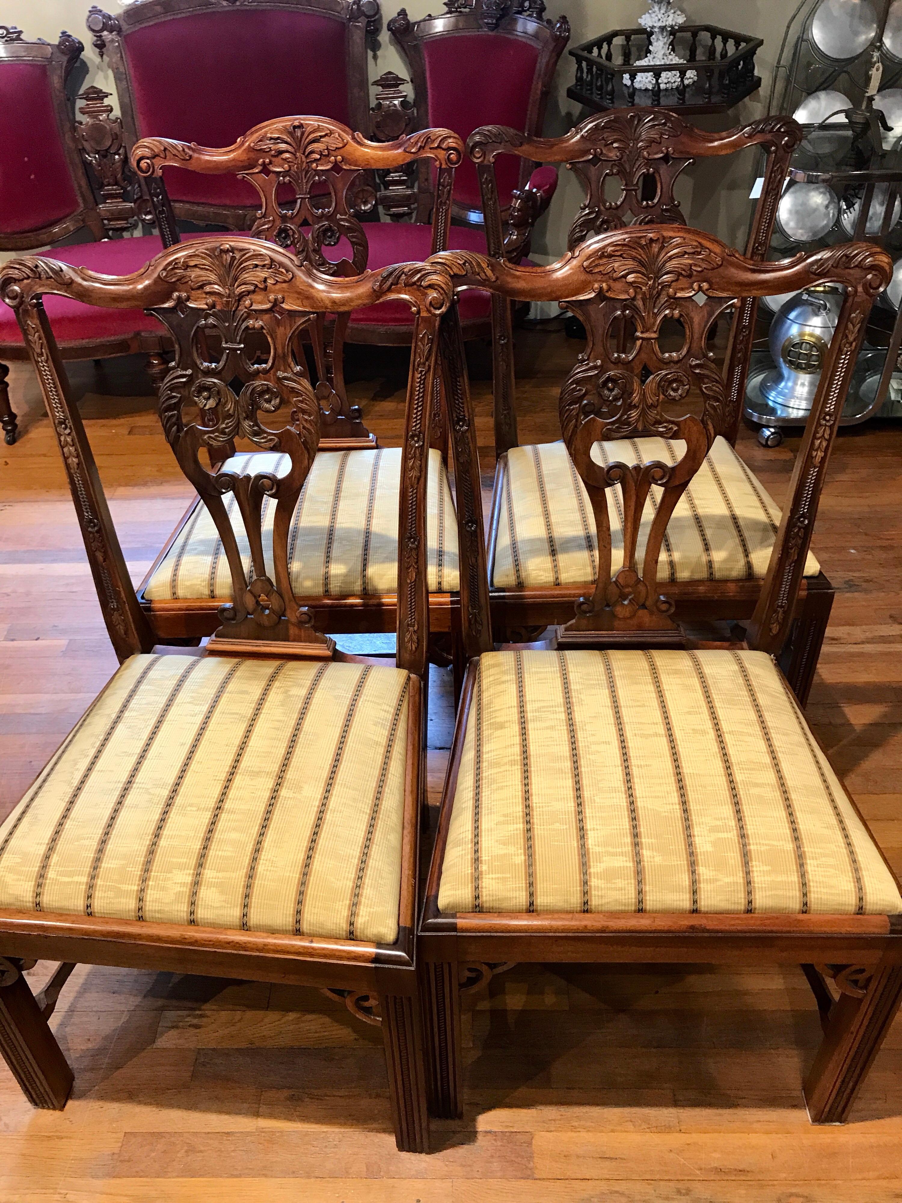 Eight George III  Style Mahogany Dining Chairs In Good Condition For Sale In Atlanta, GA