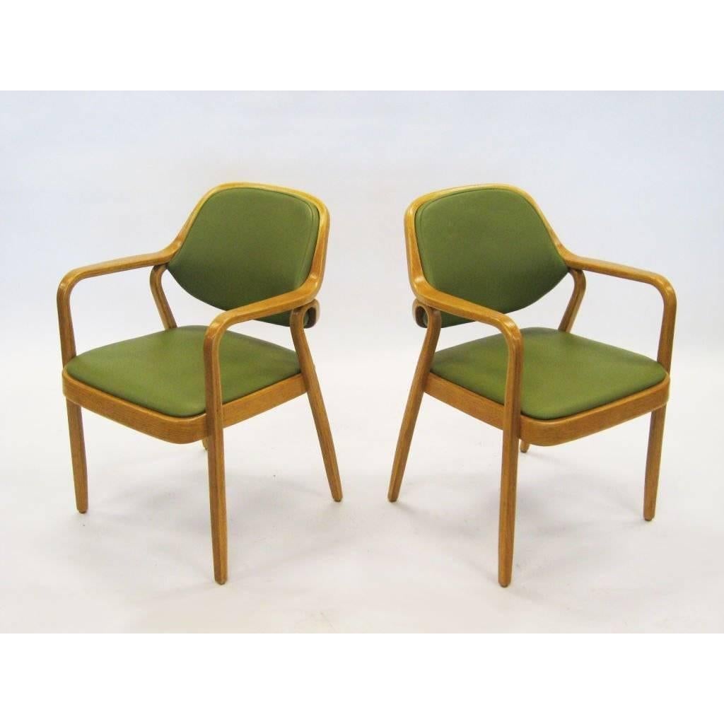 Eight Green Don Petitt Bentwood Armchairs for Knoll In Good Condition In Dallas, TX