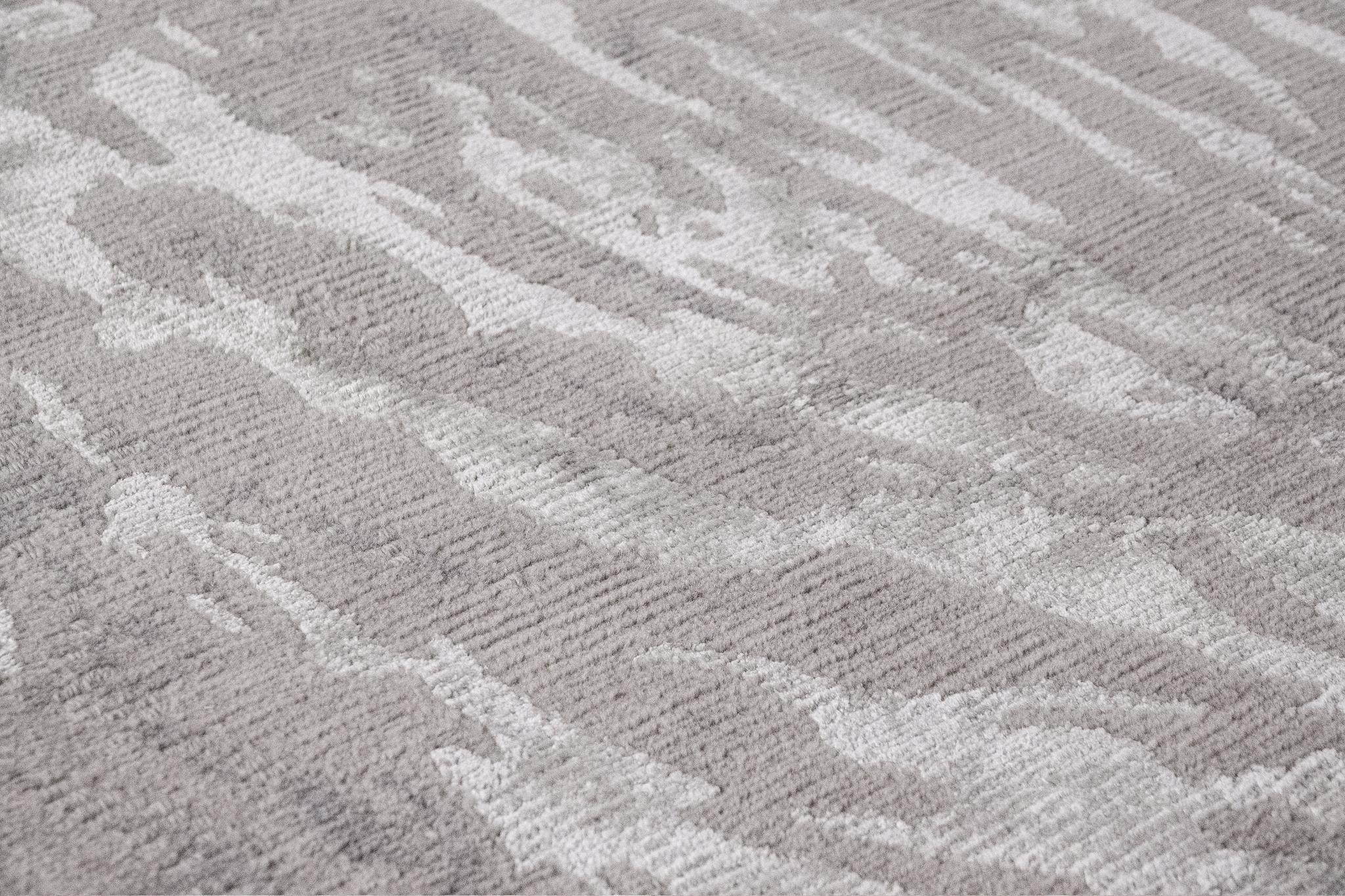 Maison Six collection is simplicity attained by complex combinations of plain wool, tencel and allo, completed in beige, grey and white.

Free virtual rug fitting - just send us pics of your interior and we suggest you the best designs, shapes,