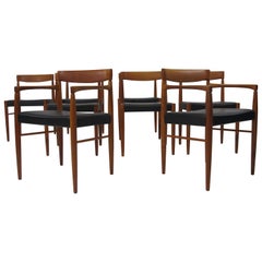 Huit chaises de salle à manger danoises en teck de H. W. Klein pour Bramin '8'