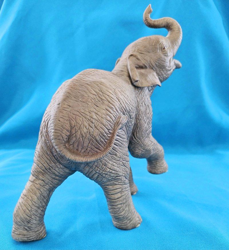 Escultura de elefante de porcelana Lenox de ocho pulgadas, 