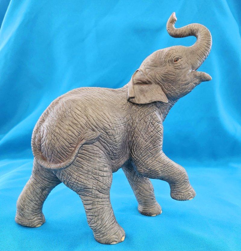 Escultura de elefante de porcelana Lenox de ocho pulgadas, 
