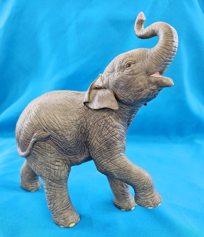 Escultura de elefante de porcelana Lenox de ocho pulgadas, 