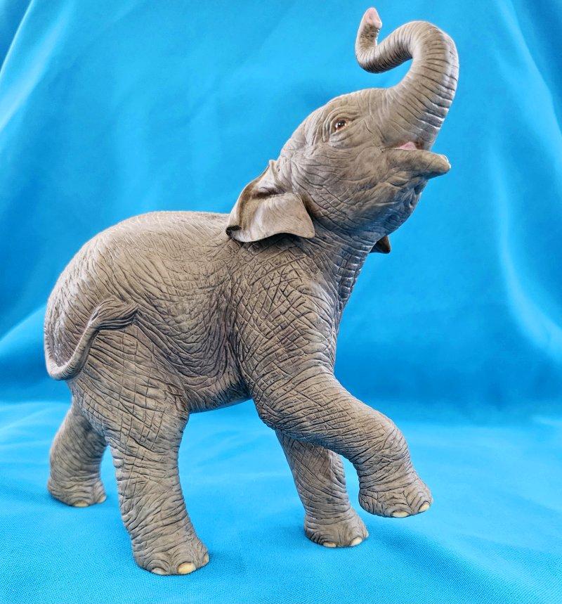 Escultura de elefante de porcelana Lenox de ocho pulgadas, 