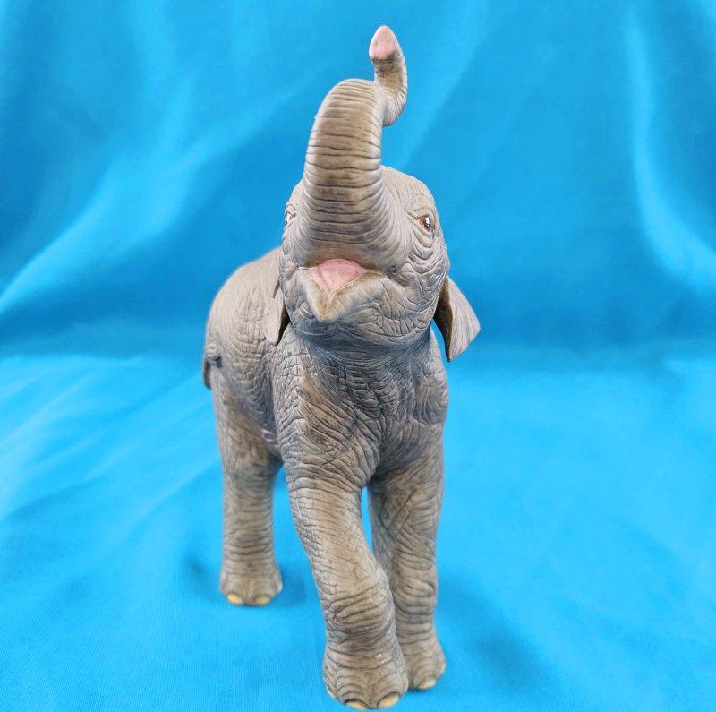 Escultura de elefante de porcelana Lenox de ocho pulgadas, 