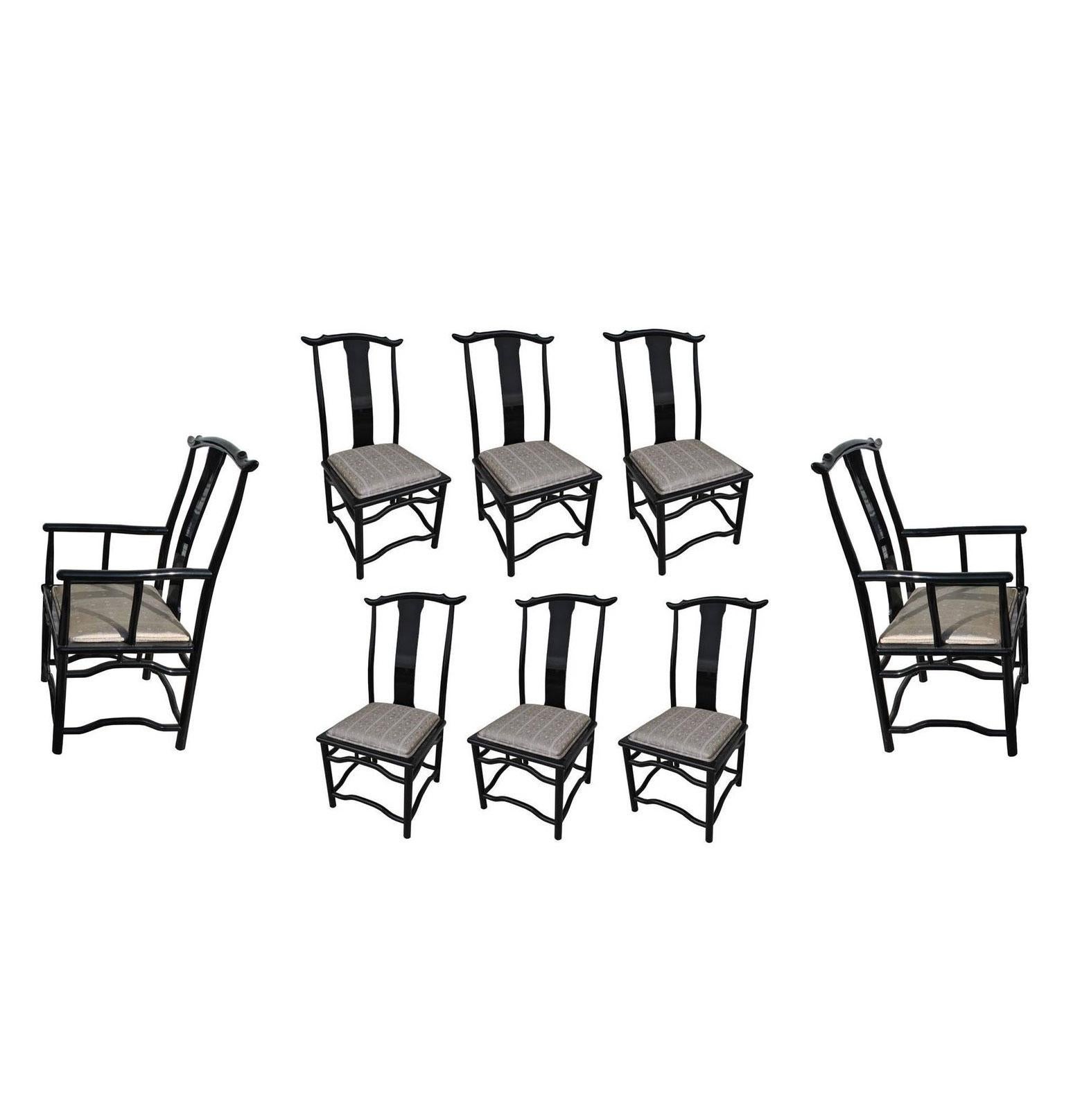 Italian black lacquer Chin Hua dining chairs 

Set of eight black lacquer Chin Hua dining chairs from Italy.
 
 The set includes two armchairs and six side chairs. The chairs seats feature a pattern of silk warm grey upholstery.

see dining table