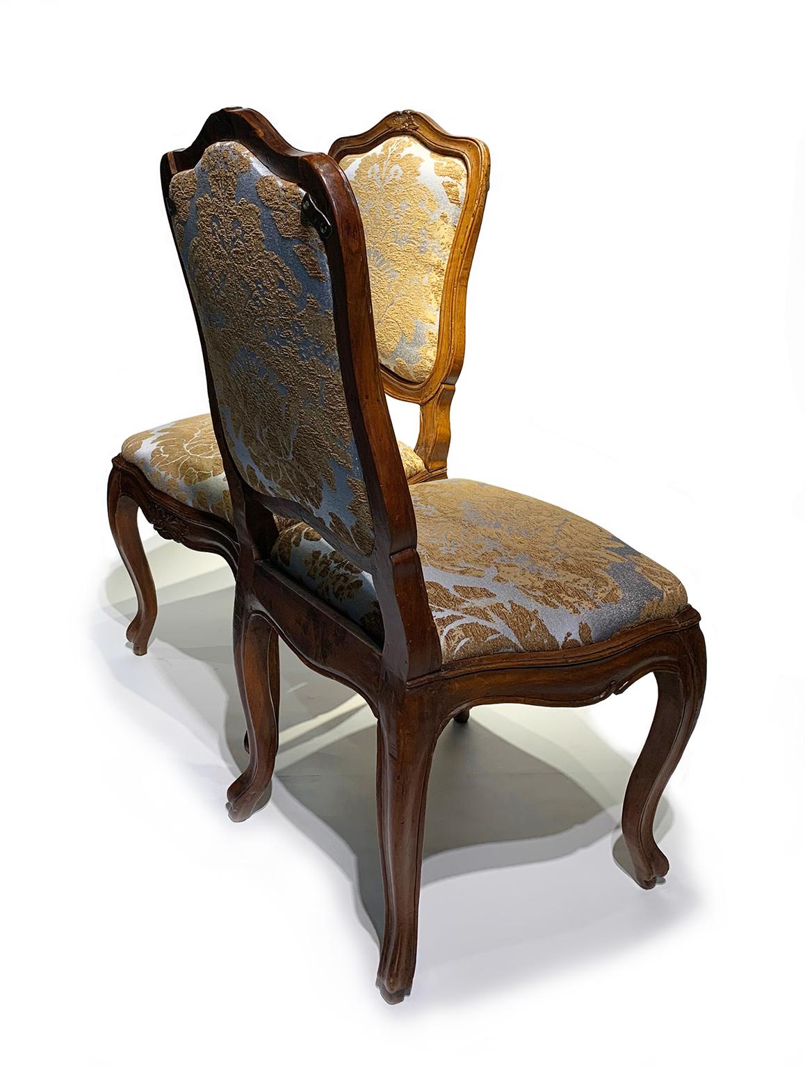 Eight Italian Chairs in Carved Walnut, Genoa, circa 1750 10