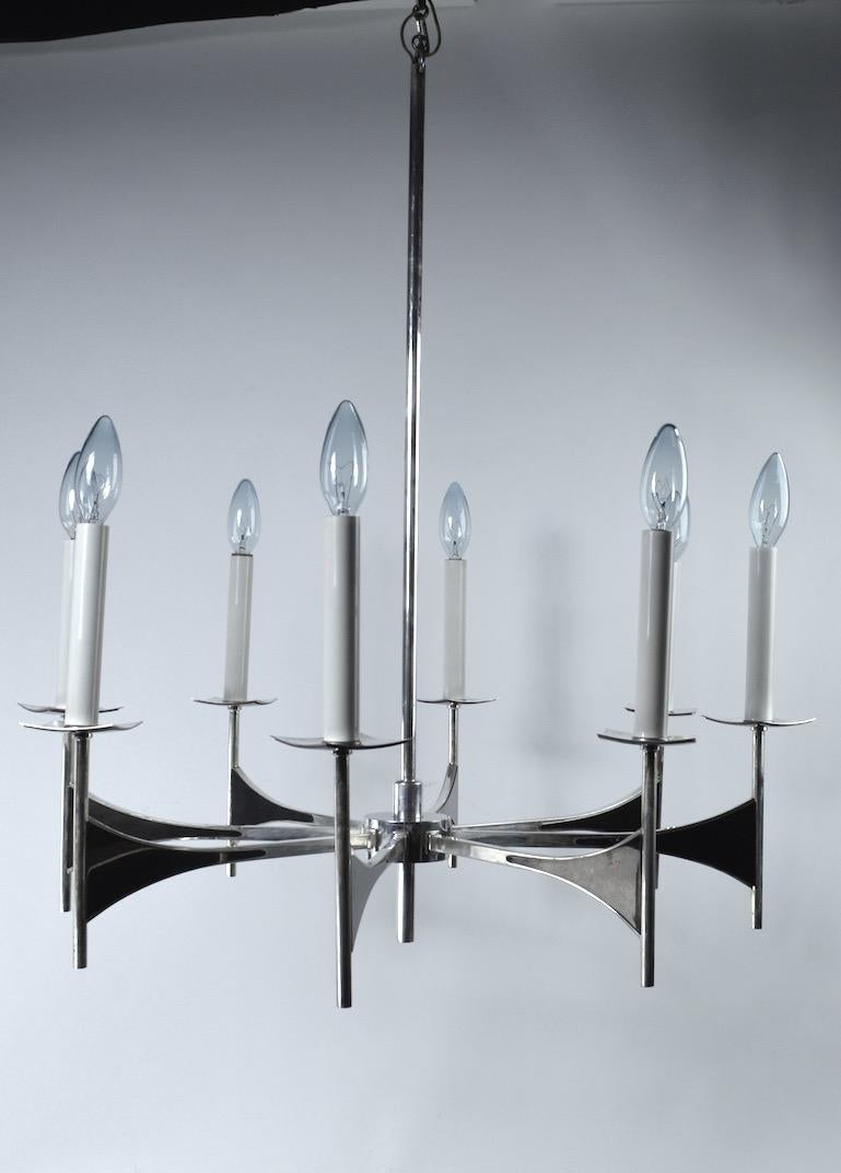 Eight-Light Spoke Chandelier by Sciolari In Good Condition For Sale In New York, NY