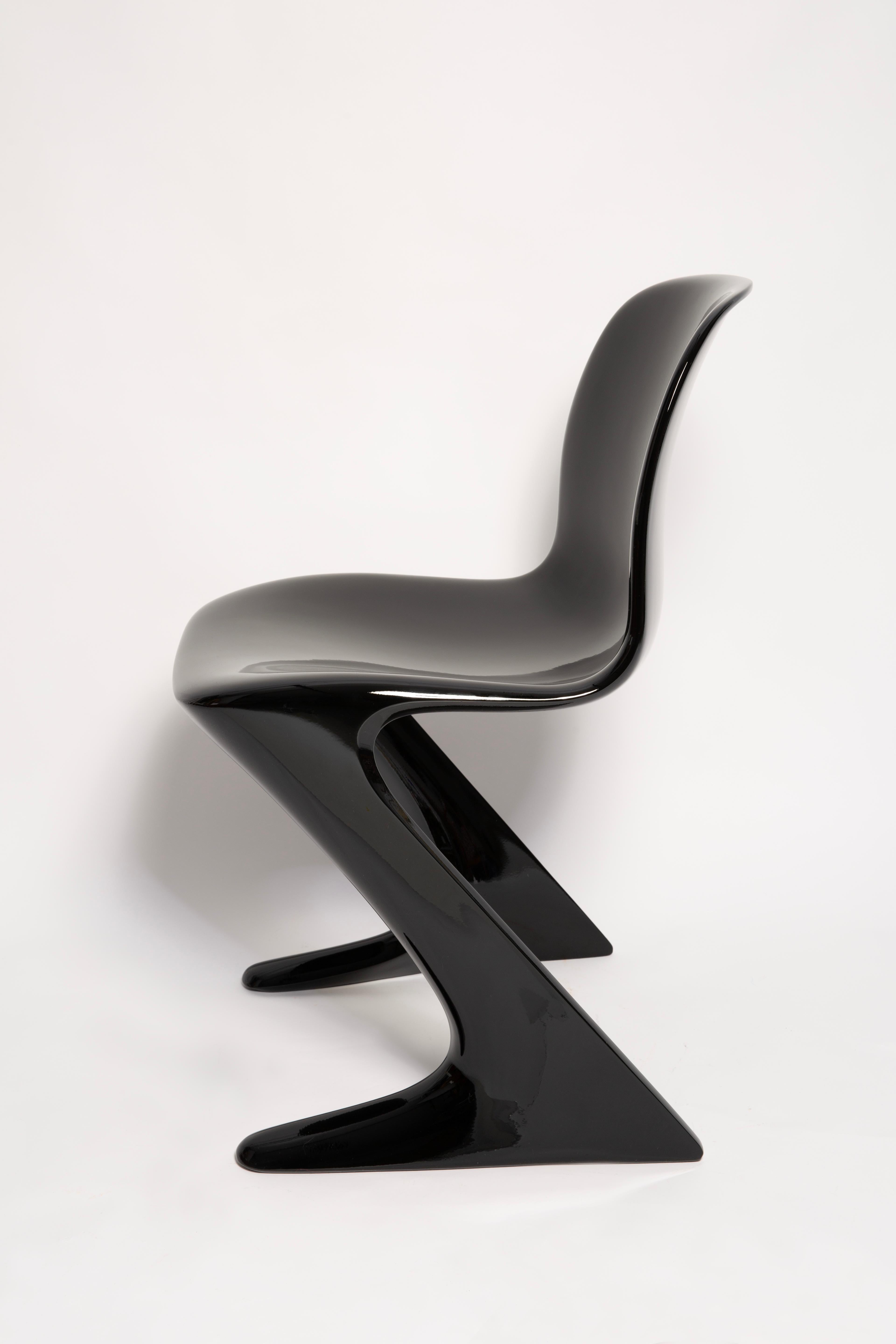 Huit chaises Kangourou noires du milieu du siècle, Design/One par Ernst Moeckl, Allemagne, années 1960 Excellent état - En vente à 05-080 Hornowek, PL